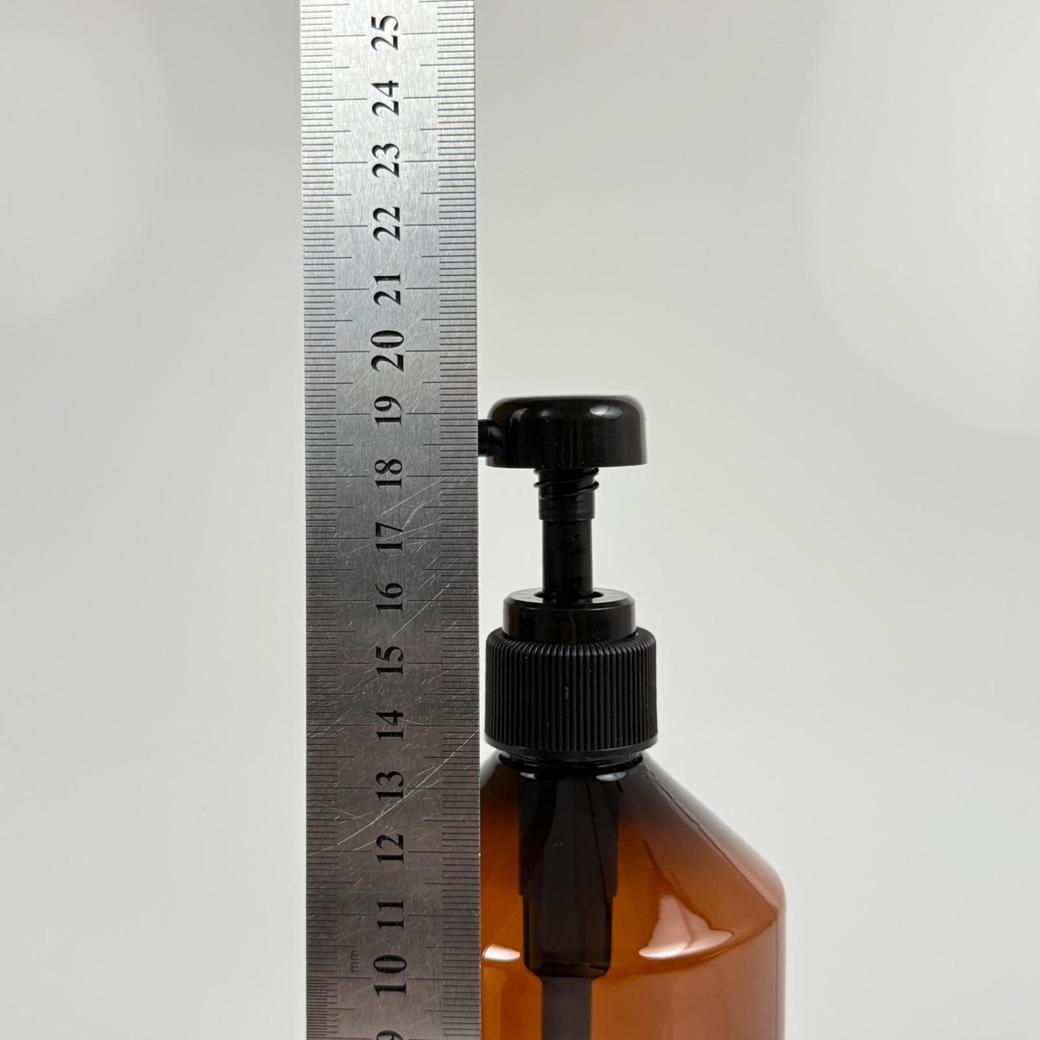 500 CC PET AMBER KÜT MODEL ŞİŞE - SİYAH DOZAJ POMPALI (HER BASMADA 4 CC SIVI ATAR) - 0,5 LT POMPALI ŞİŞE - ŞURUP, ŞAMPUAN, KREM GİBİ YOĞUN KIVAMLI SIVILARDA KULLANILIR