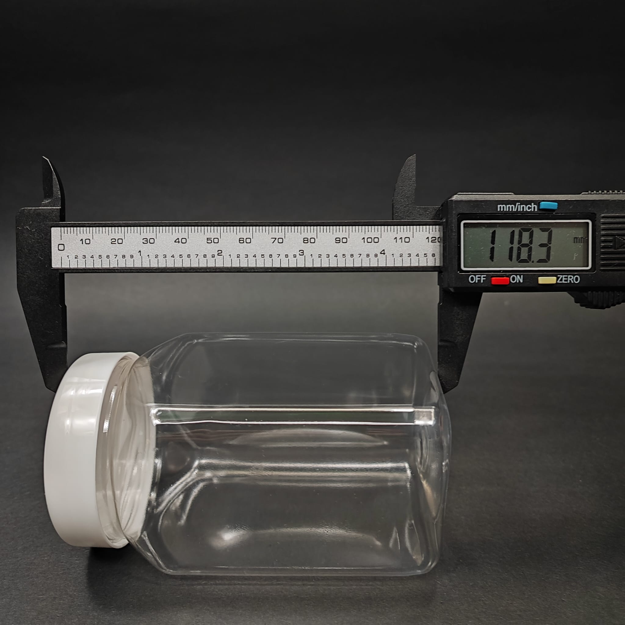 370 CC KARE PET KAVANOZ - BEYAZ KAPAKLI - İÇ TIPALI - 370 ML PLASTİK KREM KAVANOZU