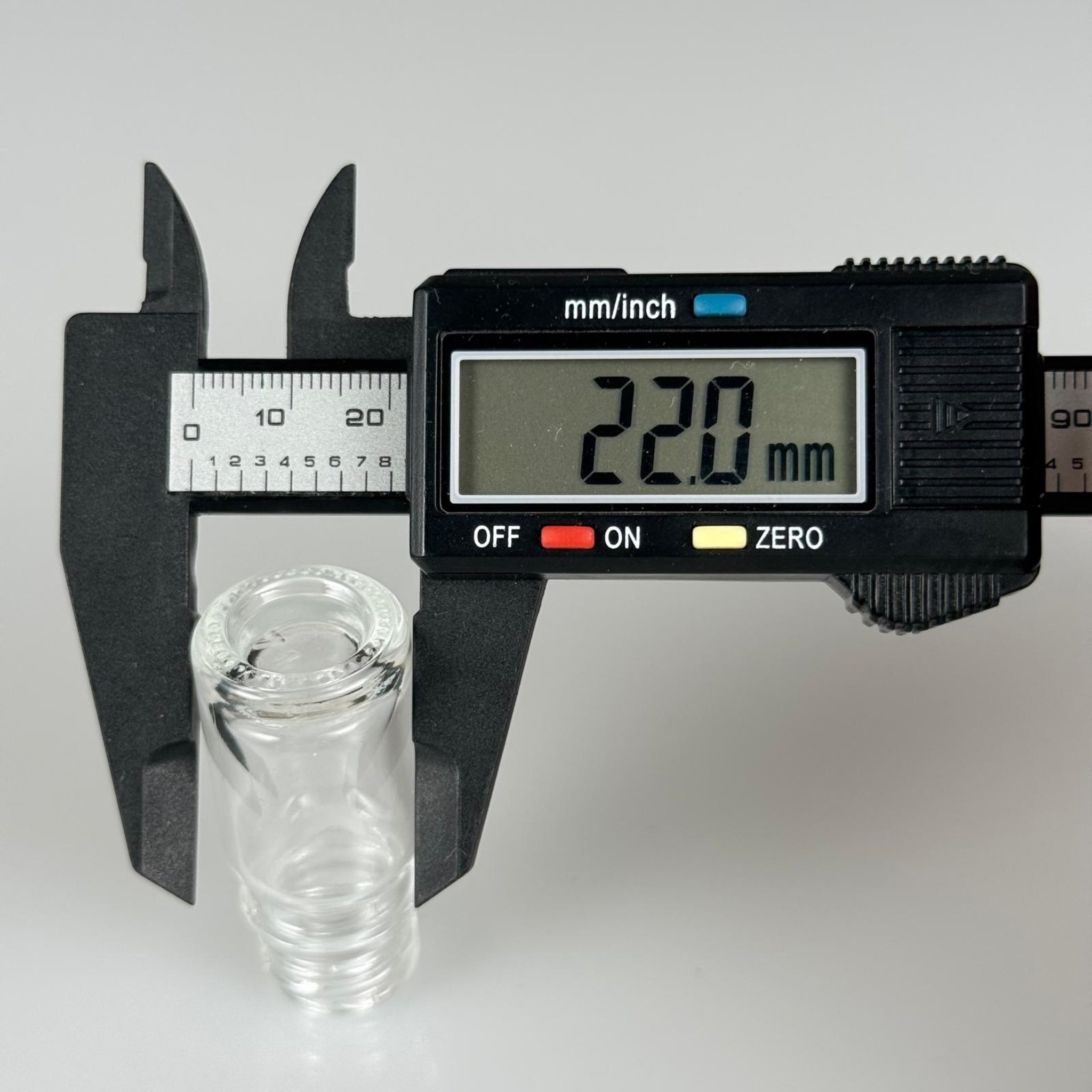 5 CC ŞEFFAF CAM ŞİŞE + KÖPÜK CONTALI GÜMÜŞ ALÜMİNYUM METAL KAPAKLI TAKIM - 100 ML YEŞİL CAM ŞİŞE