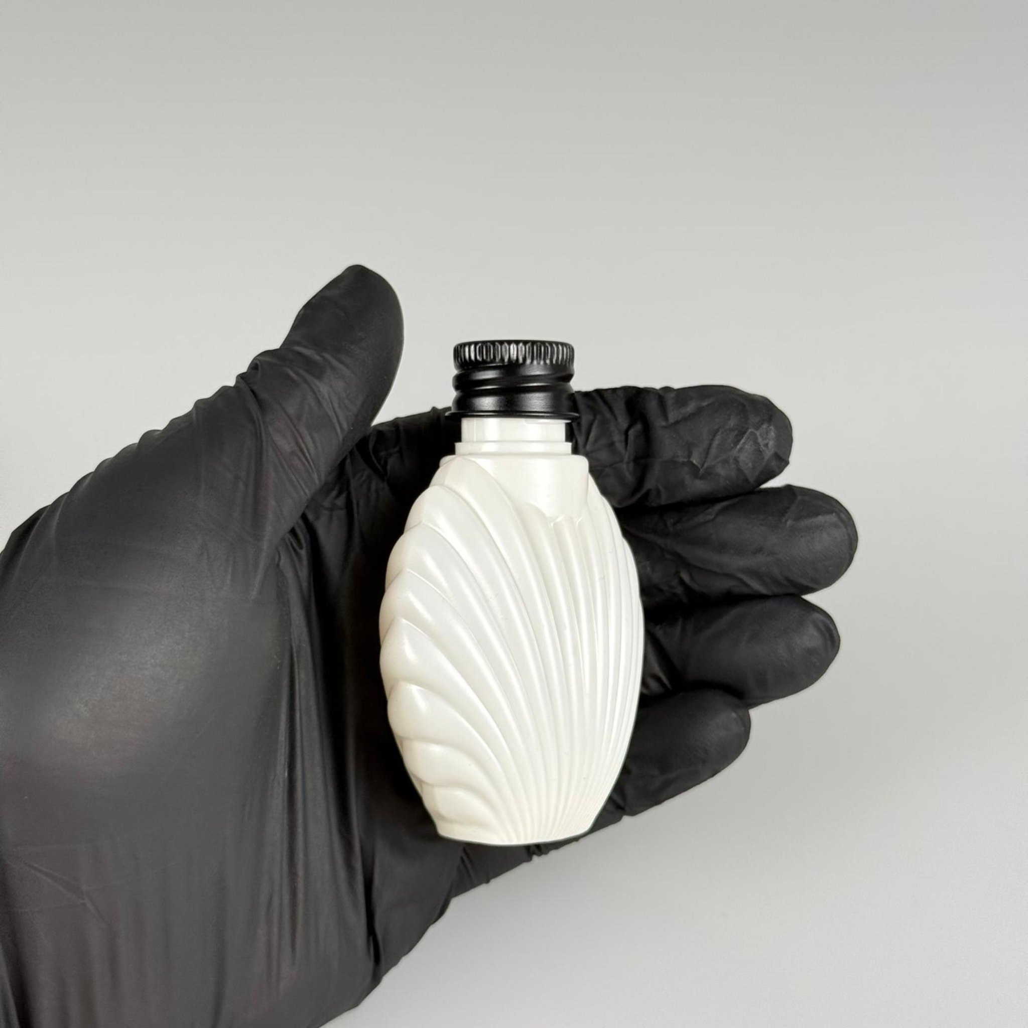 40 CC BEYAZ İSTİRİDYE PET ŞİŞE + KÖPÜK CONTALI SİYAH ALÜMİNYUM METAL KAPAKLI TAKIM - 40 ML KAPAKLI CAMPET ŞİŞE
