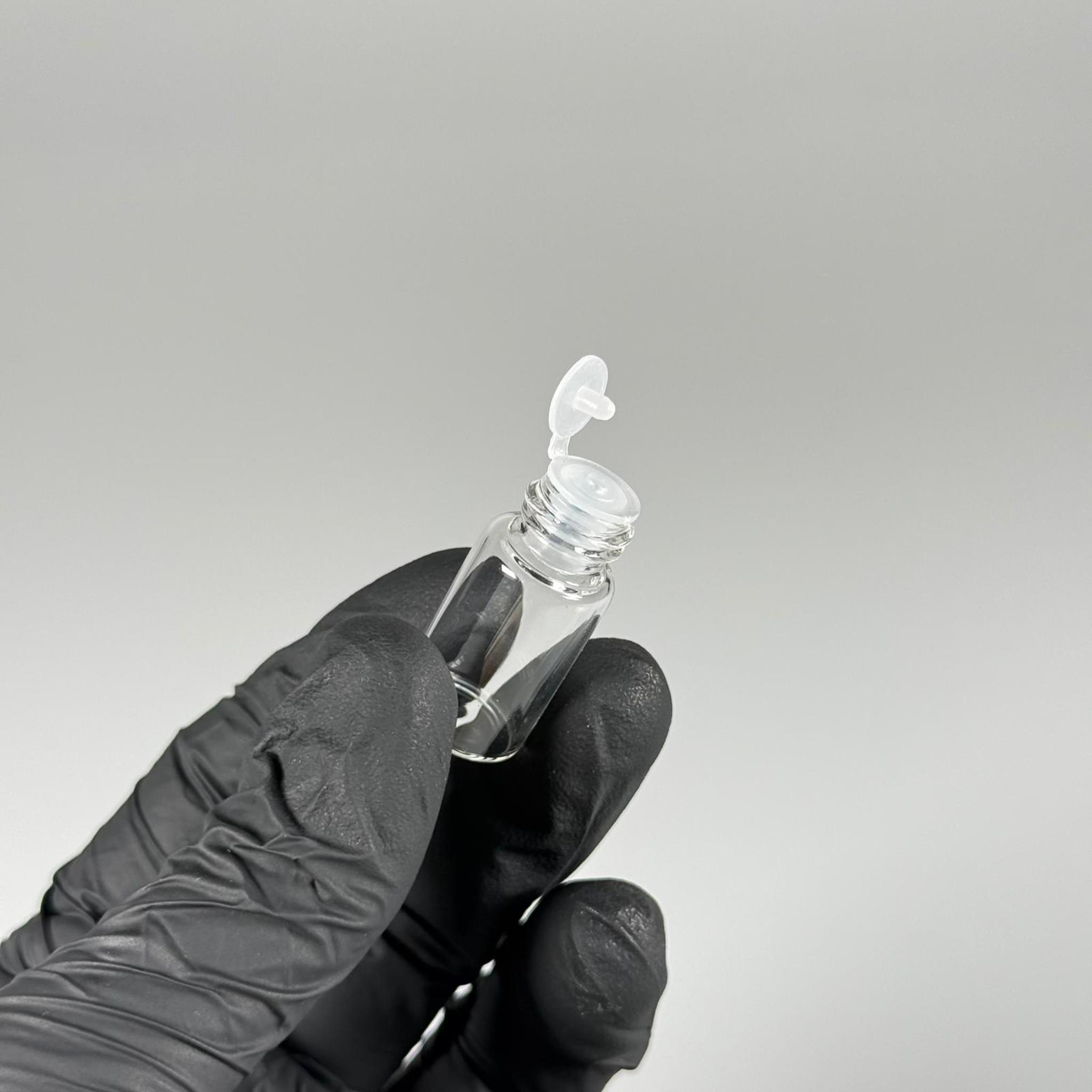 3 CC ŞEFFAF İNCE CAM ŞİŞE - BEYAZ KAPAKLI + İÇTEN DAMLALIKLI - 3 ML CAM ŞİŞE