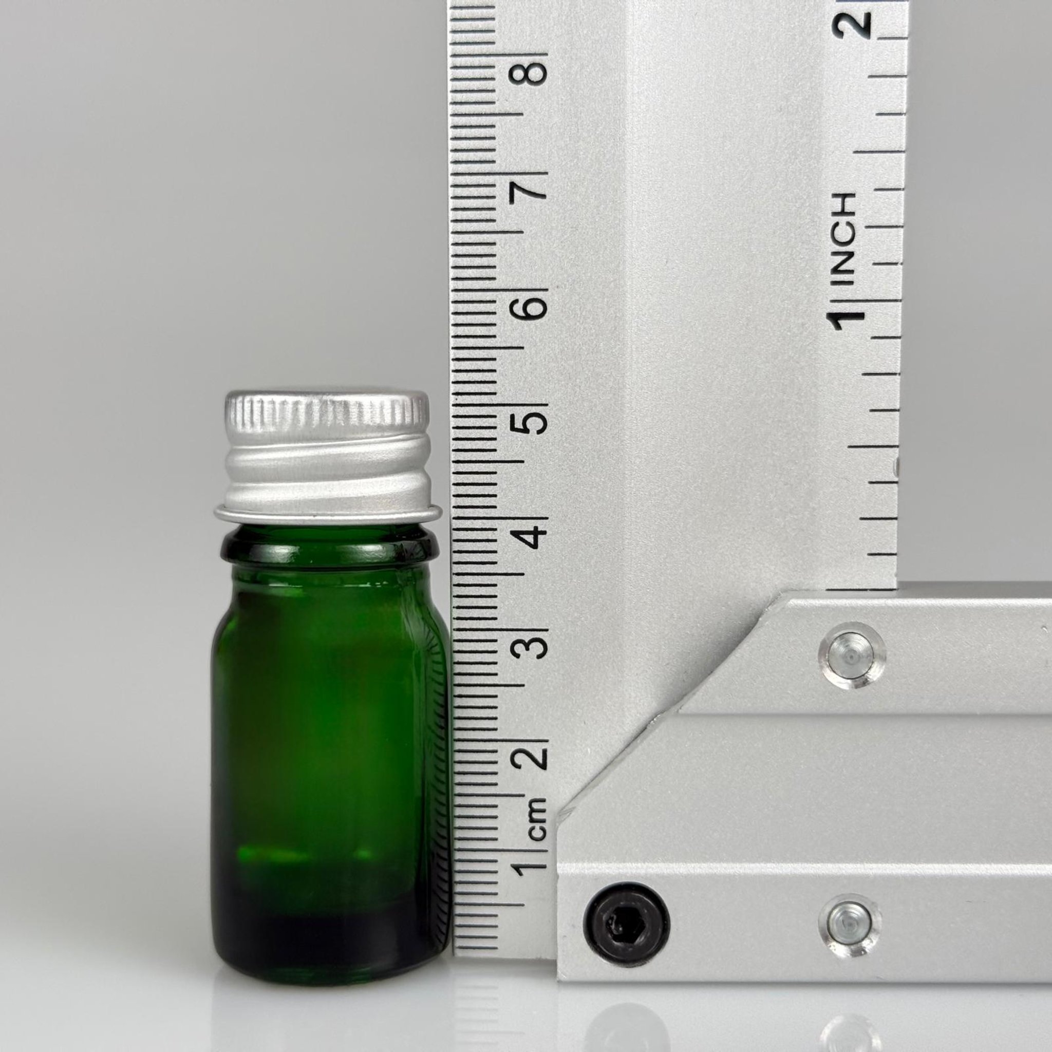 5 CC YEŞİL CAM ŞİŞE + KÖPÜK CONTALI GÜMÜŞ ALÜMİNYUM METAL KAPAKLI + KÖR TIPALI TAKIM - 5 ML YEŞİL CAM ŞİŞE