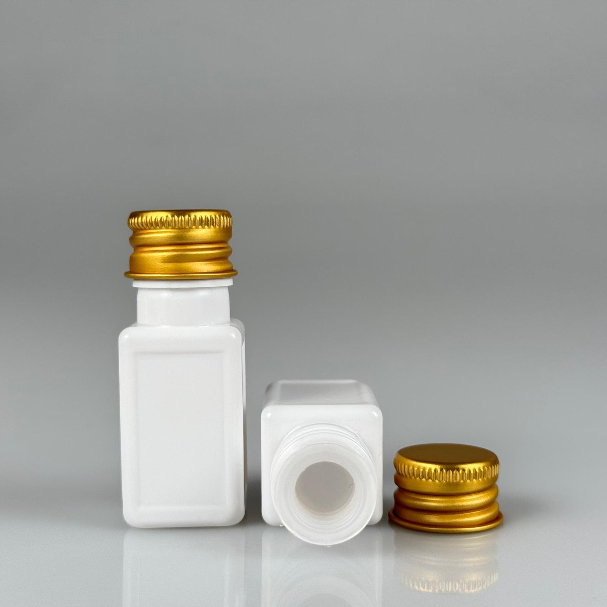 10 CC BEYAZ KARE PET SHOT ŞİŞE - KÖPÜK CONTALI GOLD ALÜMİNYUM METAL KAPAKLI + KÖR TIPALI TAKIM - 10 ML PLASTİK ŞİŞE
