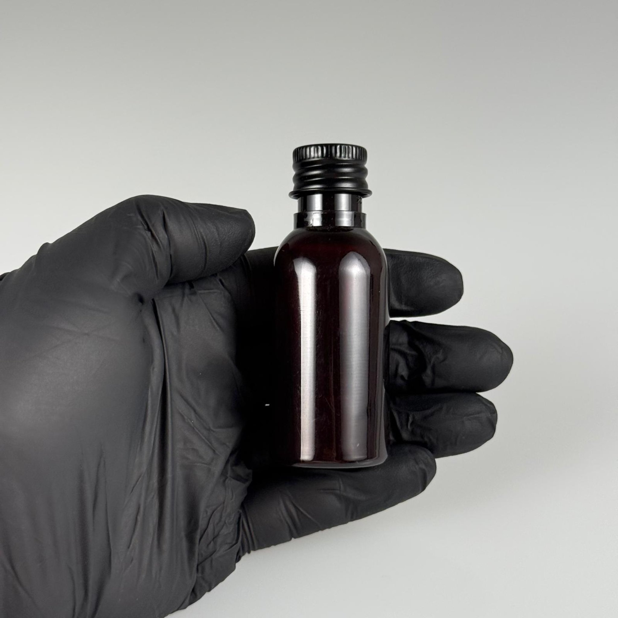 35 CC AMBER PET ŞİŞE - KÖPÜK CONTALI SİYAH ALÜMİNYUM METAL KAPAKLI TAKIM - 35 ML KAHVERENGİ PET ŞİŞE