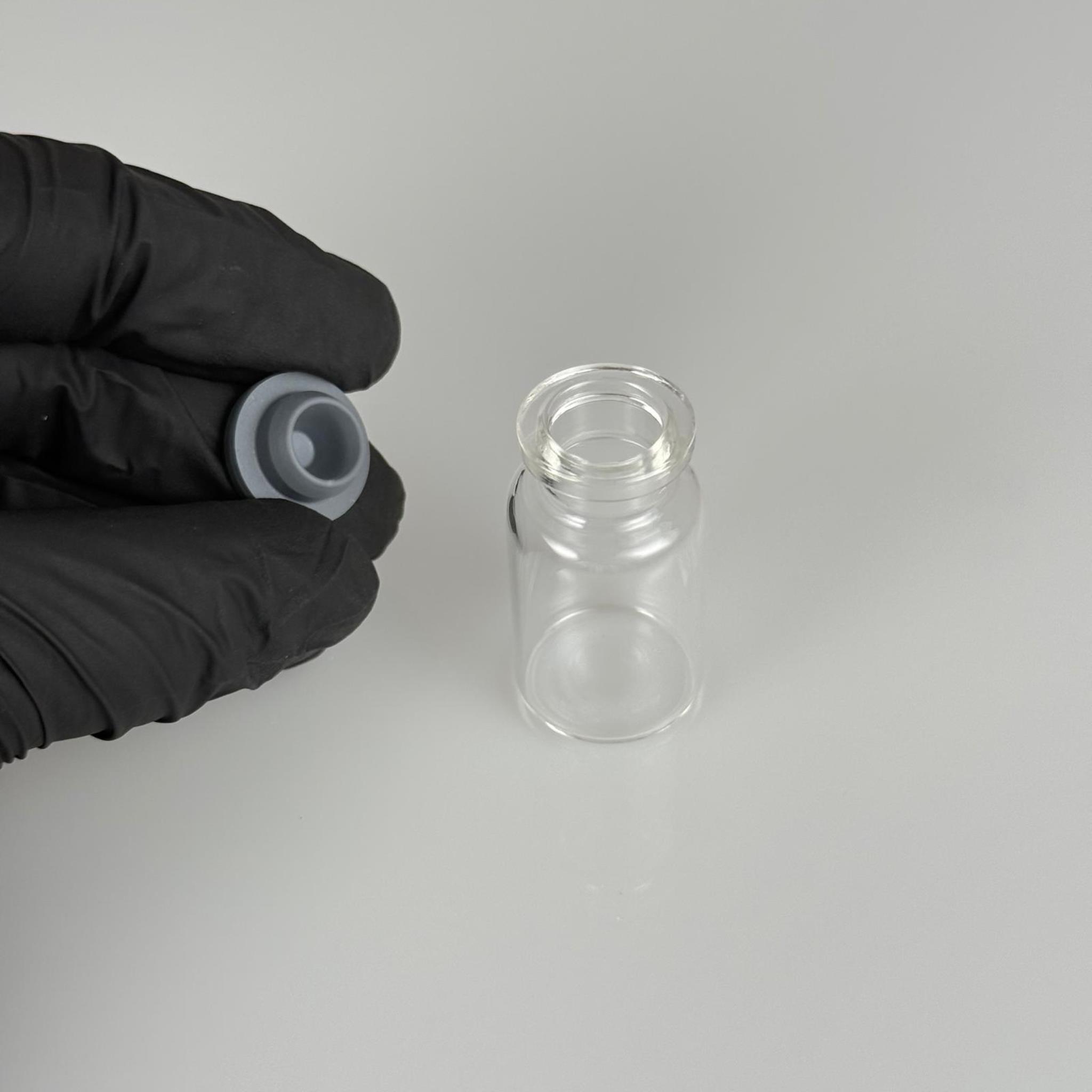24x45 MM İNCE BOROSİLİKAT FLAKON CAM ŞİŞE 15 ML + BUTİL KAUÇUK TIPA 20 MM - ŞEFFAF CAM İLAÇ, ECZA, PENİSİLİN, MEDİKAL, LABORATUVAR, FARMASÖTİK ŞİŞELERİ