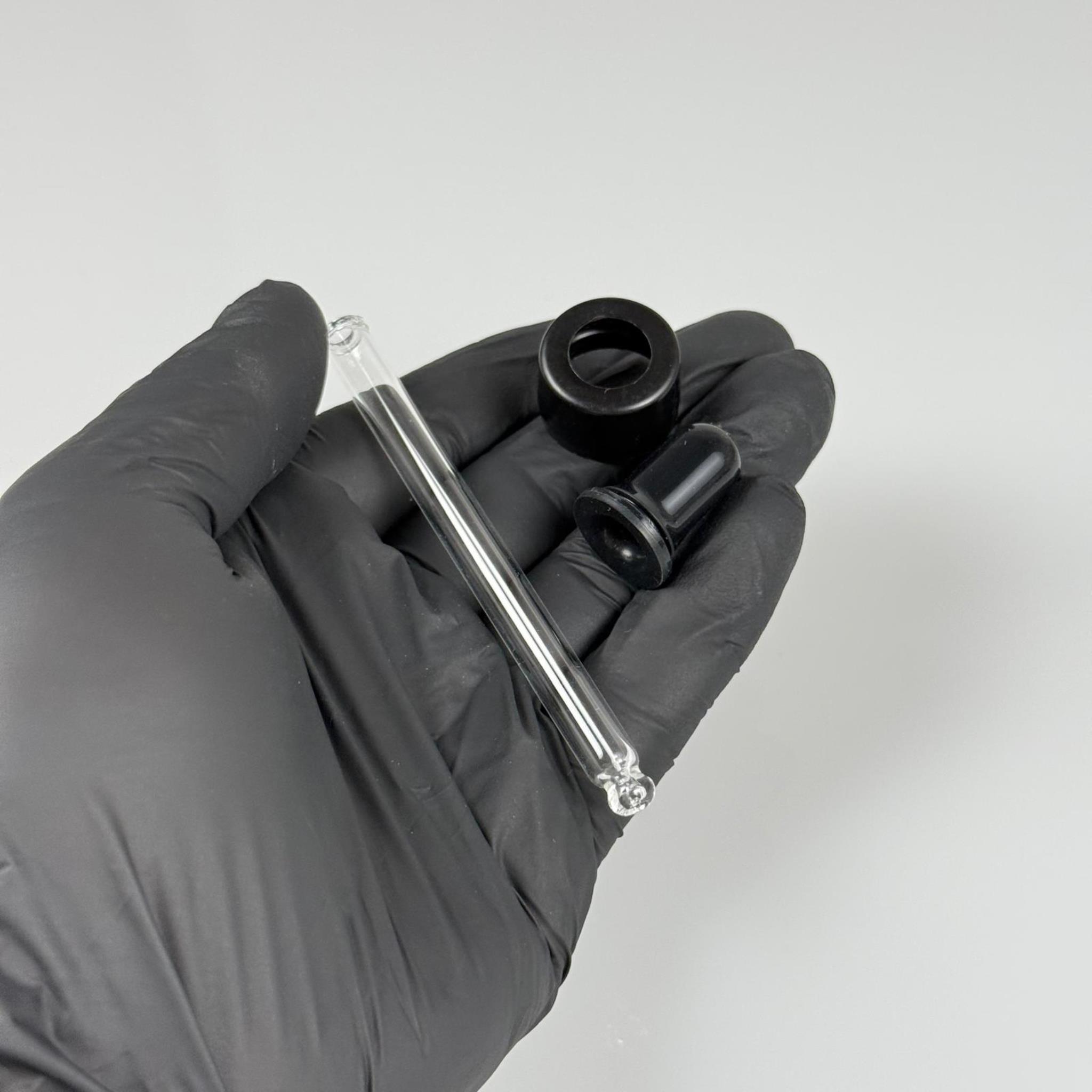 18 MM CAM DAMLALIKLI TAKIM - SİYAH EMZİK +  DELİKLİ PLASTİK DÜZ SİYAH KAPAK + 84 MM CAM PİPET