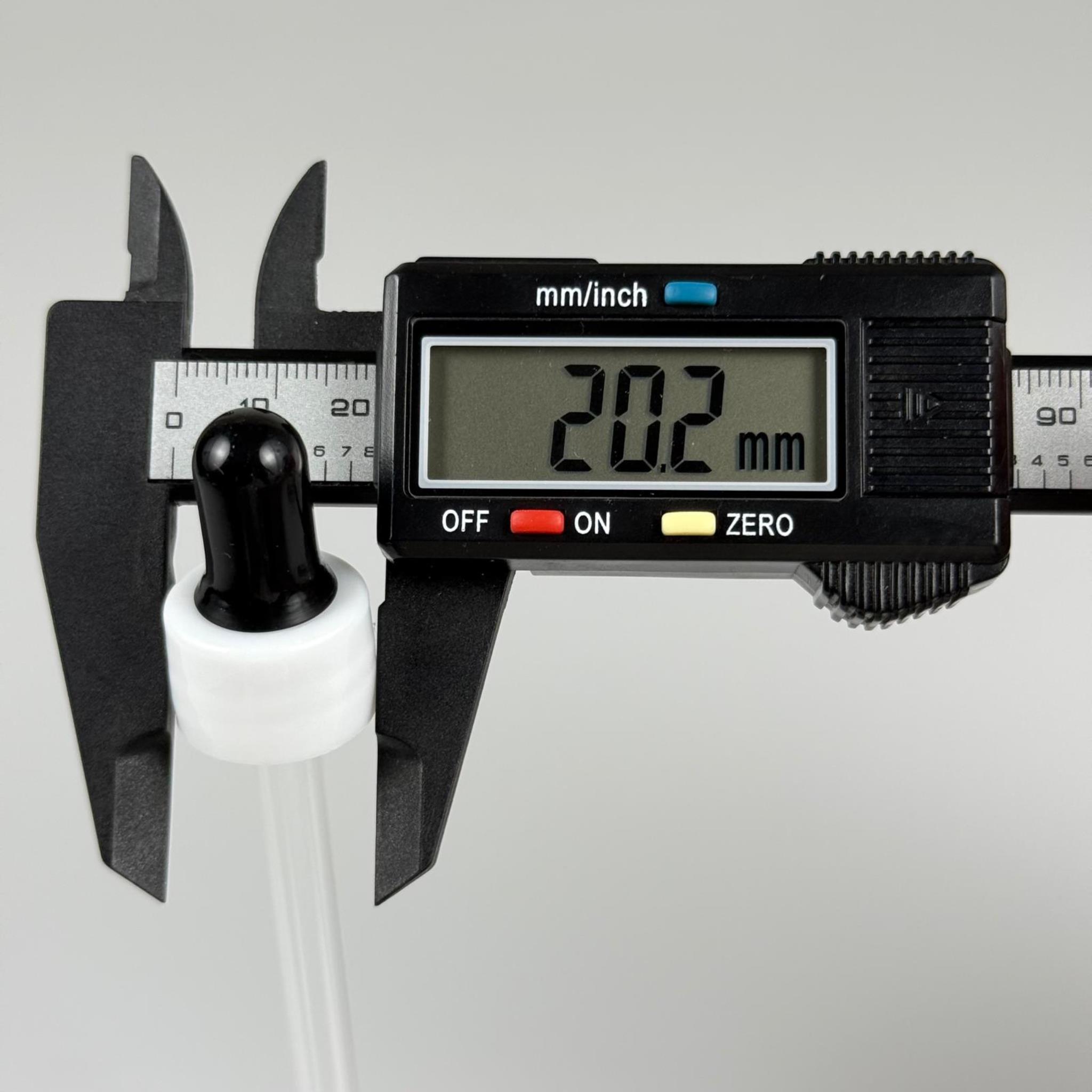 18 MM CAM DAMLALIKLI TAKIM - SİYAH EMZİK +  DELİKLİ PLASTİK DÜZ BEYAZ KAPAK + 110 MM CAM PİPET
