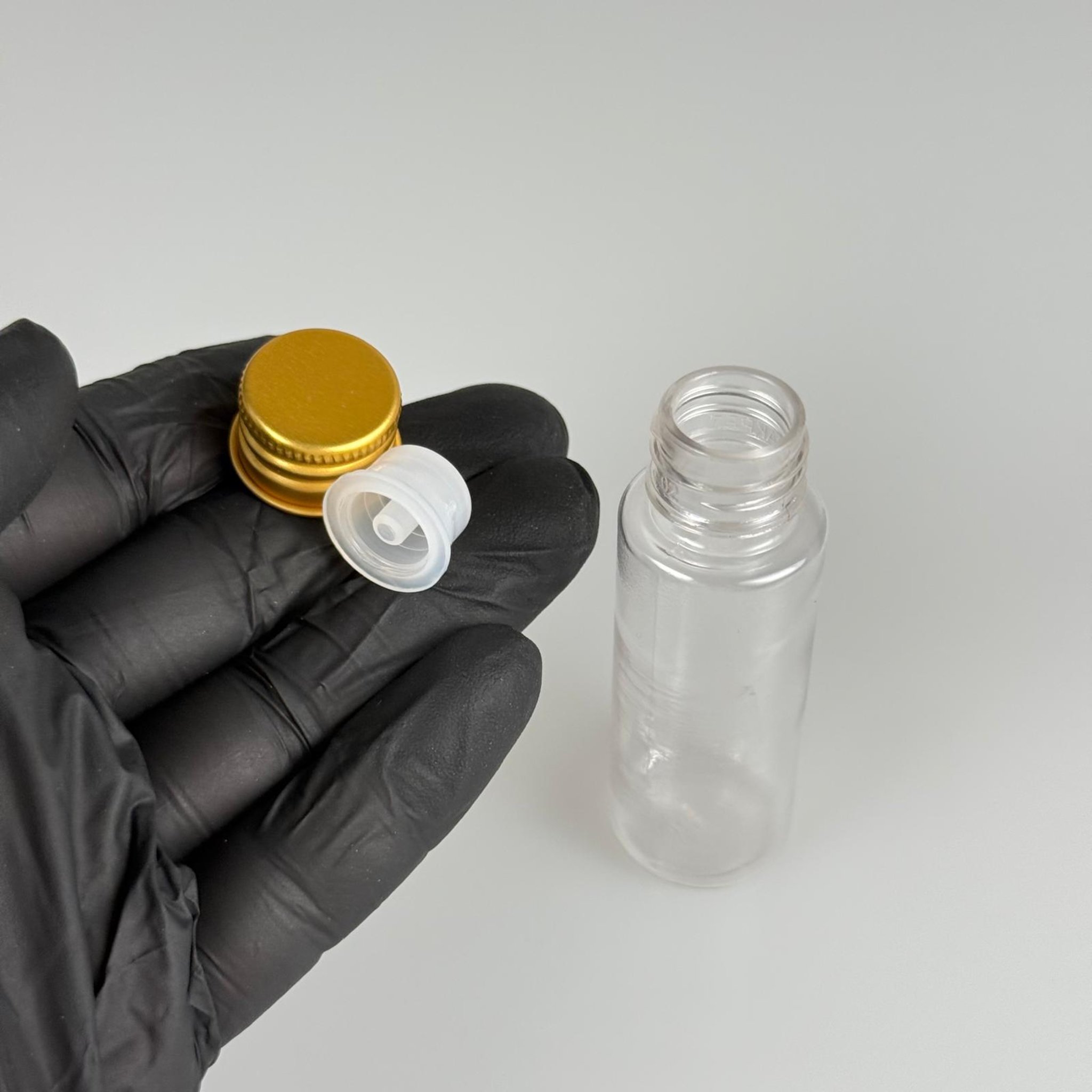20 CC ŞEFFAF PET SHOT ŞİŞE - KÖPÜK CONTALI GOLD ALÜMİNYUM METAL KAPAKLI + DAMLALIKLI KOLONYA TIPALI TAKIM - 20 ML PLASTİK ŞİŞE