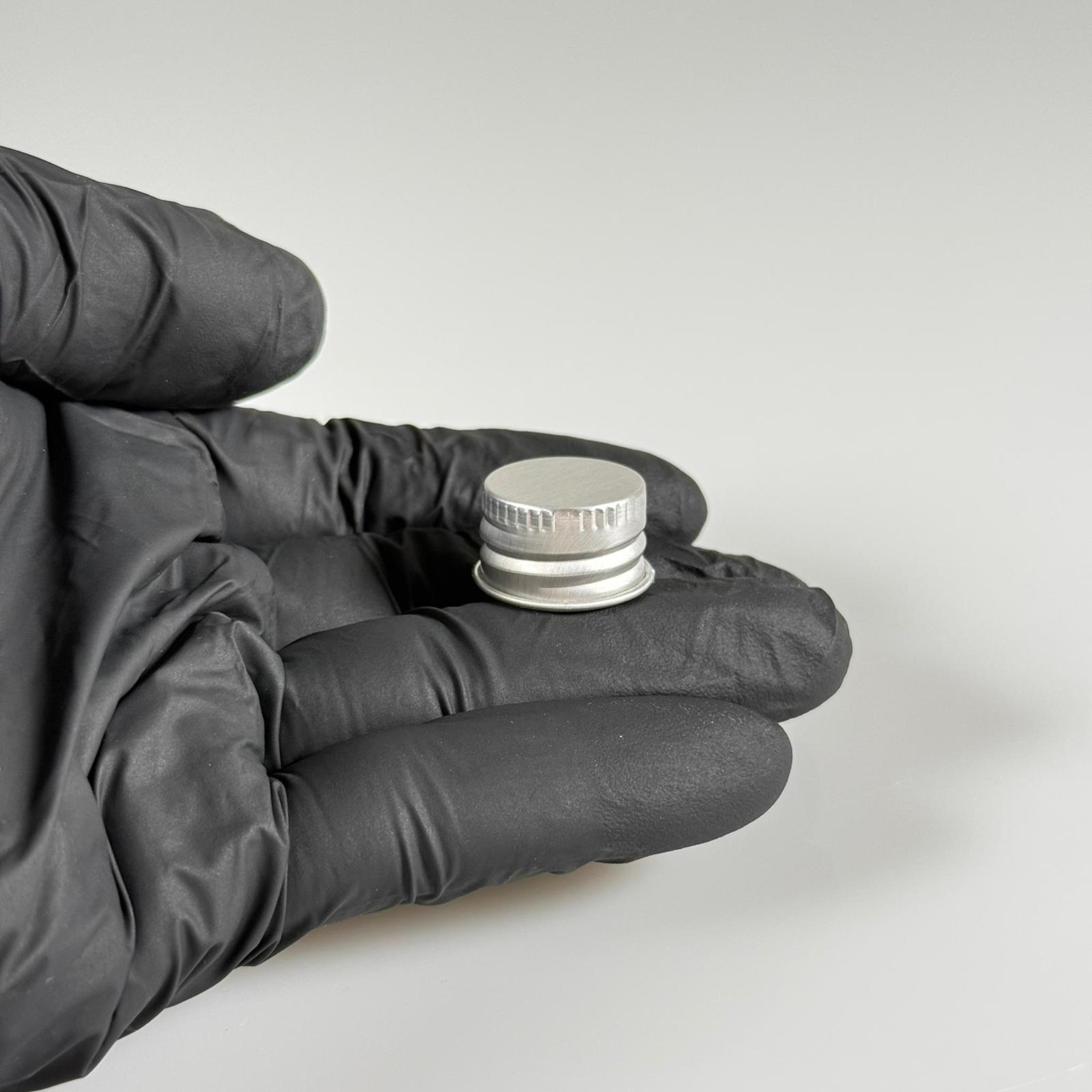 18 MM VİDALI GÜMÜŞ ALÜMİNYUM KAPAK - İTHAL