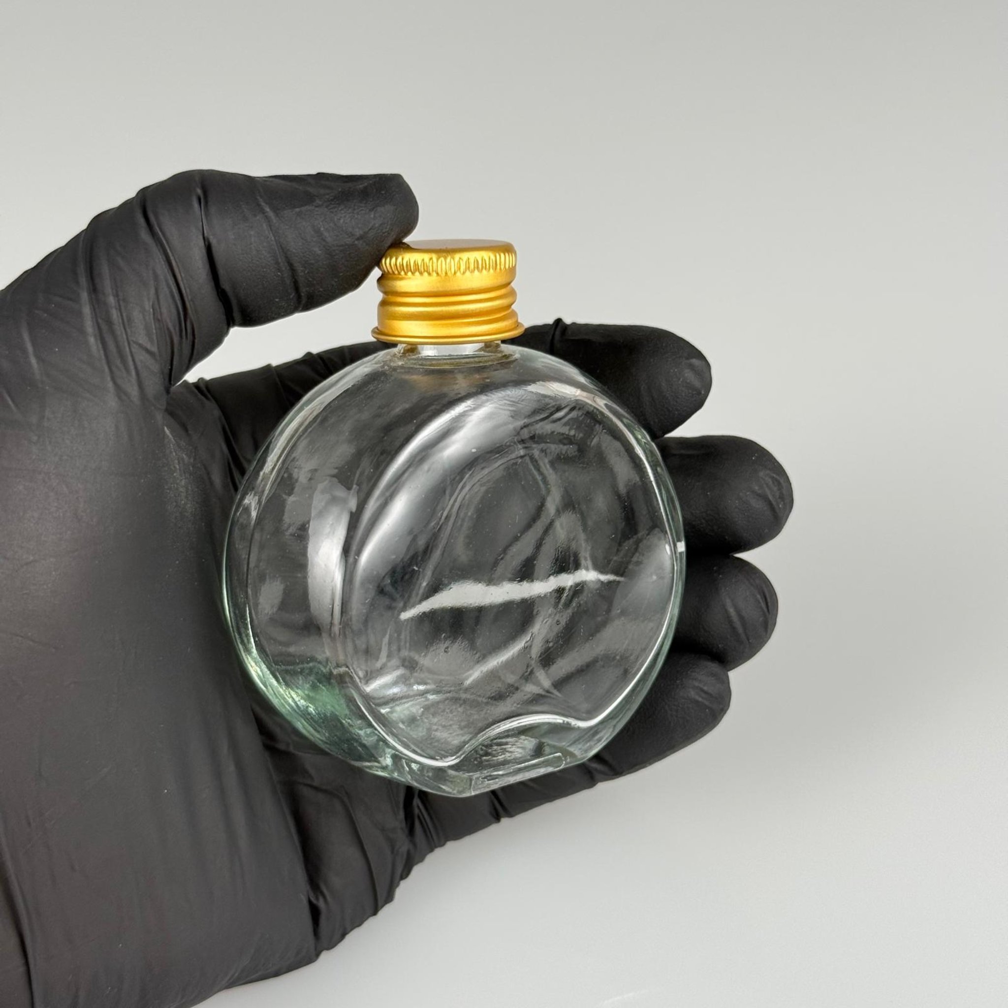 50 CC OVAL YASSI YUVARLAK CAM ŞİŞE + GOLD ALÜMİNYUM METAL KAPAKLI TAKIM - 50 ML ŞEFFAF CAM ŞİŞE