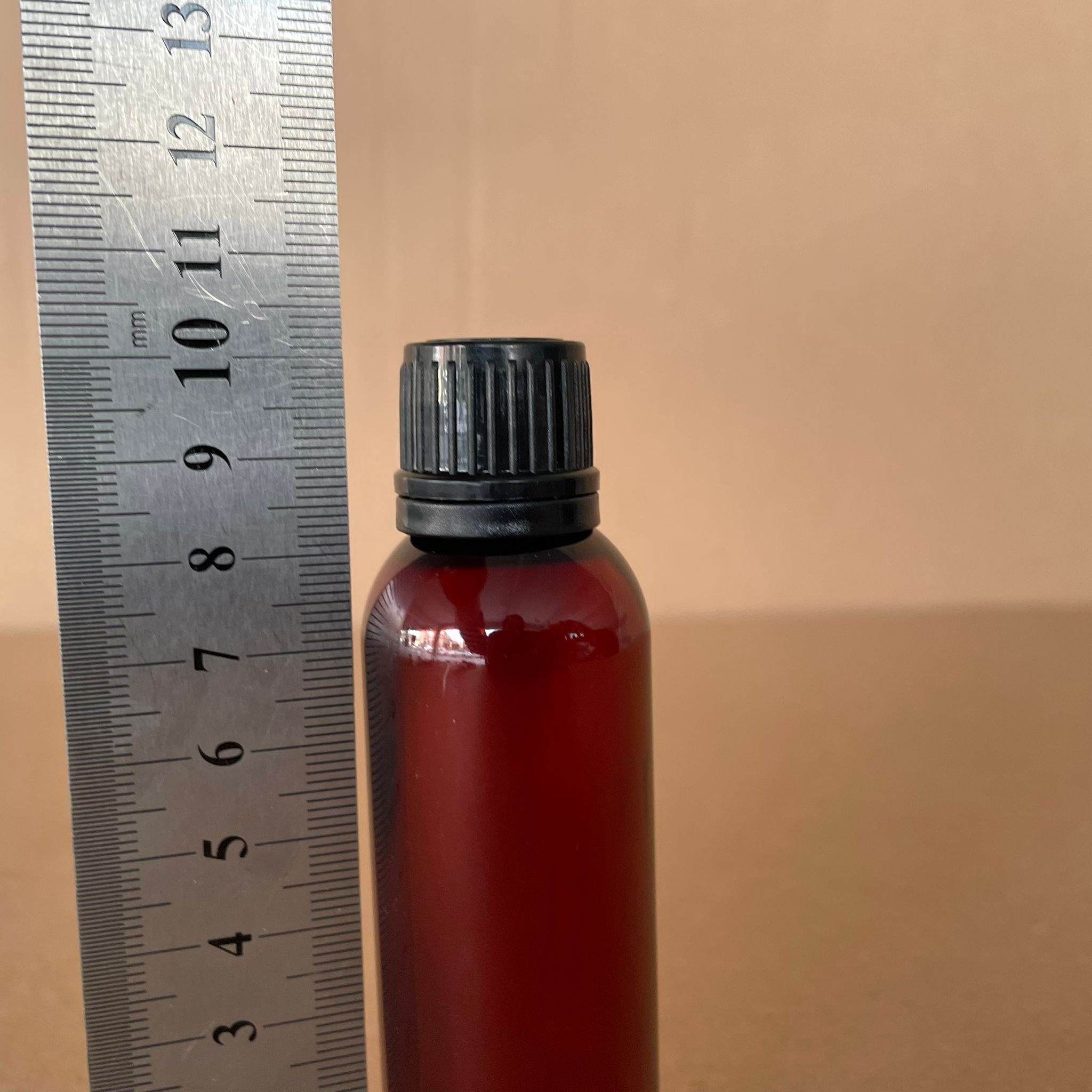 50 CC KALIN AMBER PET ŞİŞE (8 GR) - SİYAH KAPAKLI + KÖR TIPALI - 50 ML KAHVERENGİ PLASTİK ŞİŞE