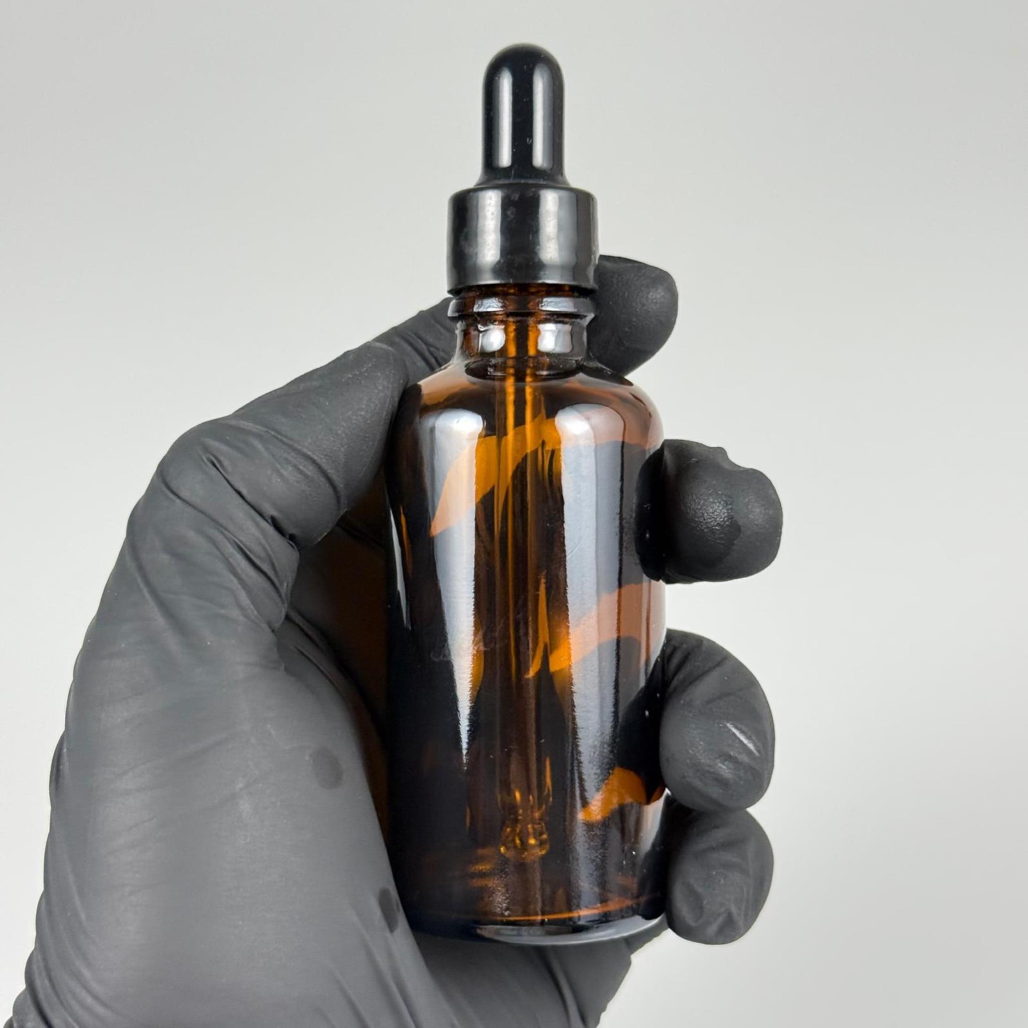50 CC AMBER CAM DAMLALIKLI ŞİŞE - SİYAH EMZİK + SİYAH DÜZ KAPAK + CAM PİPET TAKIM - 50 ML KAHVERENGİ DAMLALIKLI ŞİŞE SETİ