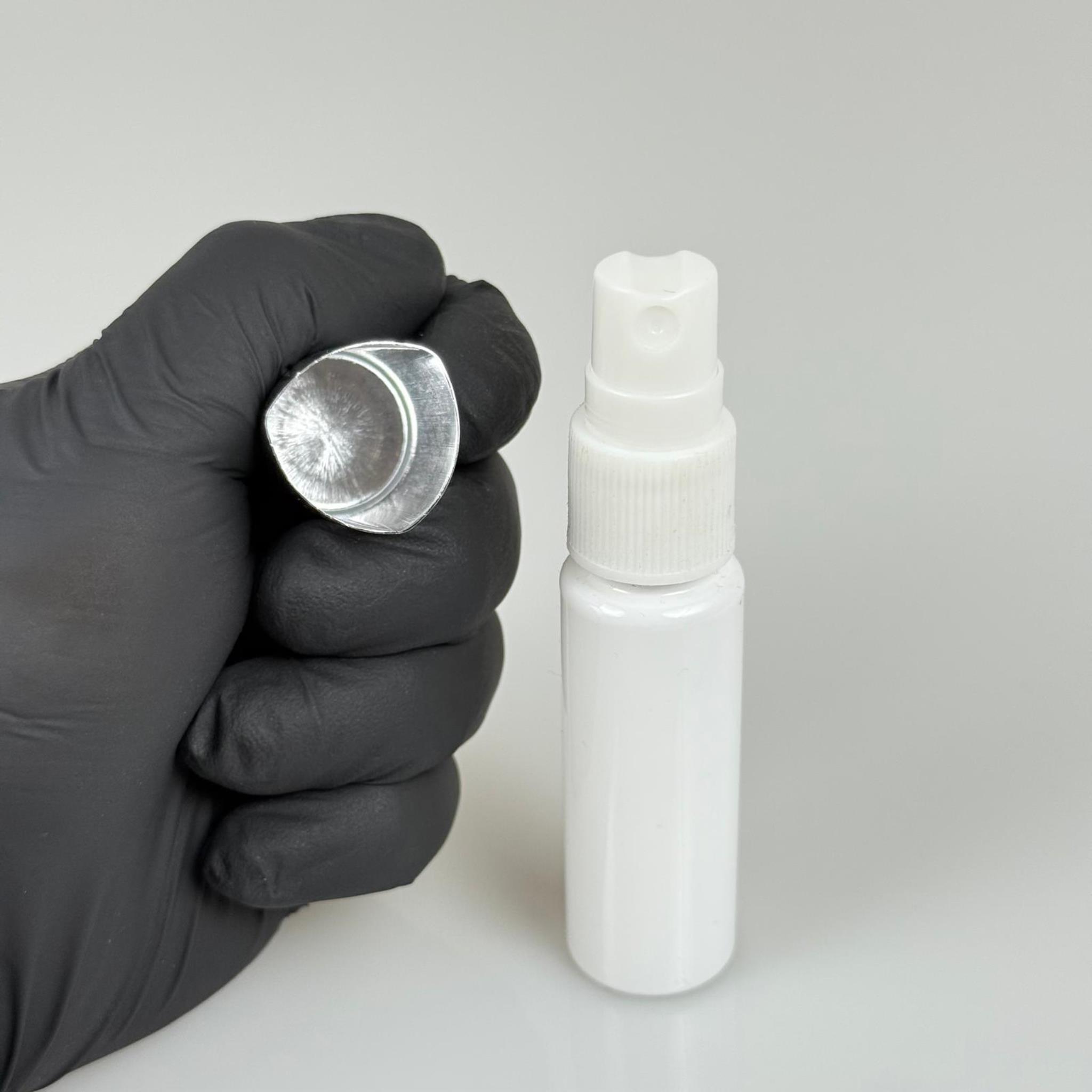20 ML PET KOLONYA, PARFÜM VB ŞİŞELERİ - METAL ALÜMİNYUM GÜMÜŞ KAPAK + VİDALI SPREY + 20 CC BEYAZ SHOT ŞİŞE SET TAKIM