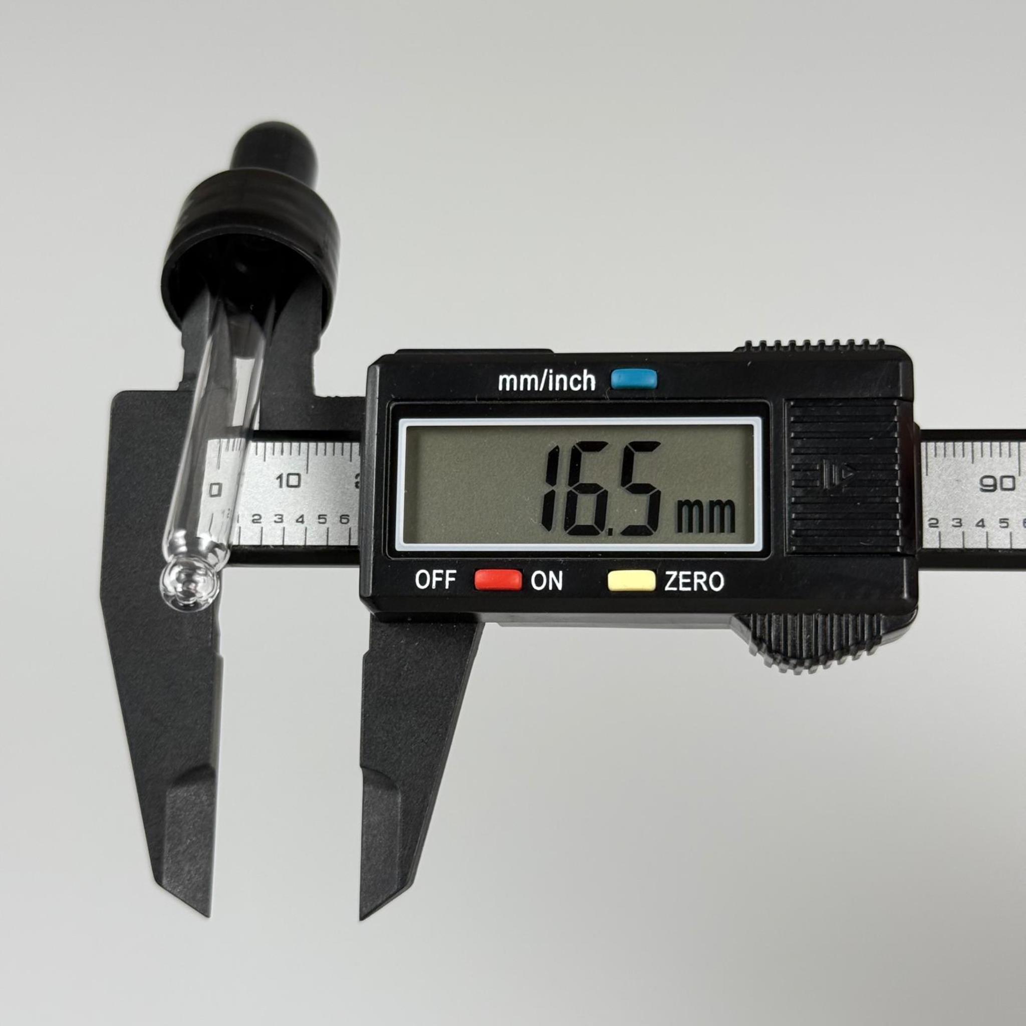 18 MM CAM DAMLALIKLI TAKIM - SİYAH EMZİK +  DELİKLİ PLASTİK DÜZ SİYAH KAPAK + 65 MM CAM PİPET