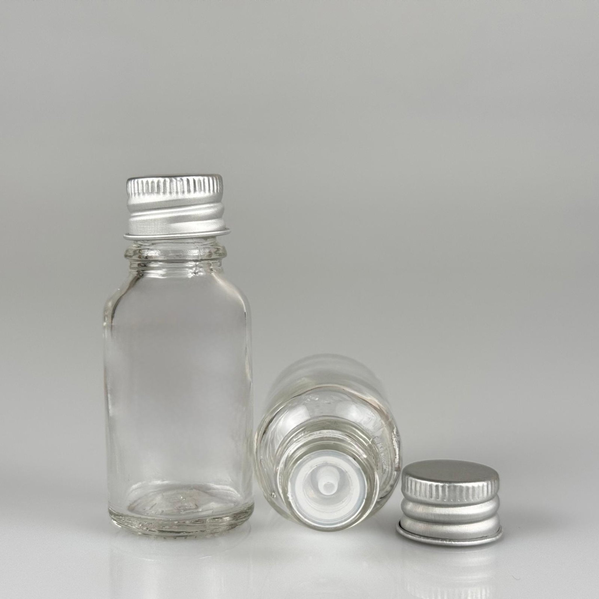 15 CC ŞEFFAF CAM ŞİŞE + KÖPÜK CONTALI GÜMÜŞ ALÜMİNYUM METAL KAPAKLI + KOLONYA TIPALI TAKIM - 15 ML ŞEFFAF CAM ŞİŞE