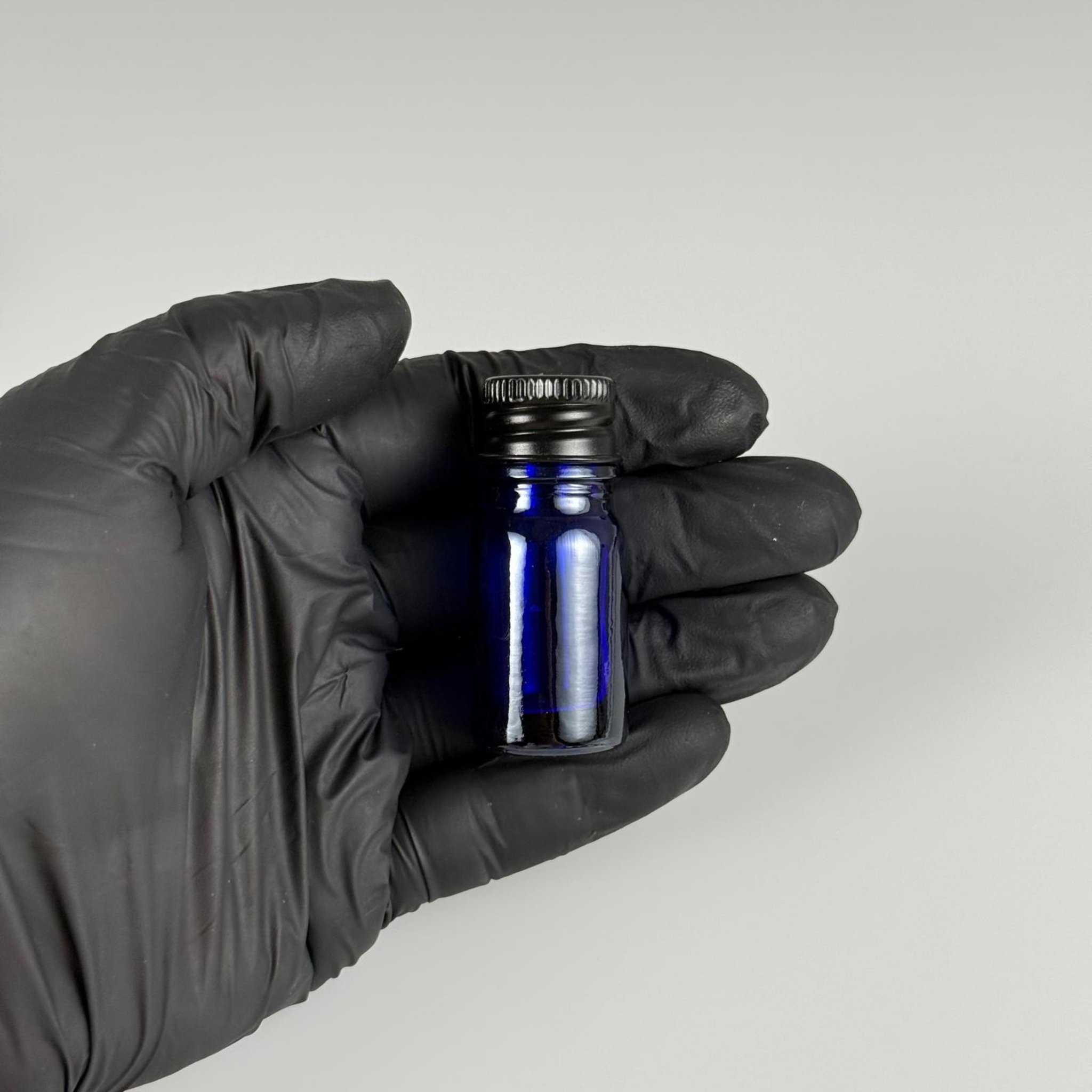 5 CC MAVİ CAM ŞİŞE + KÖPÜK CONTALI SİYAH ALÜMİNYUM METAL KAPAKLI TAKIM -  5 ML MAVİ CAM ŞİŞE