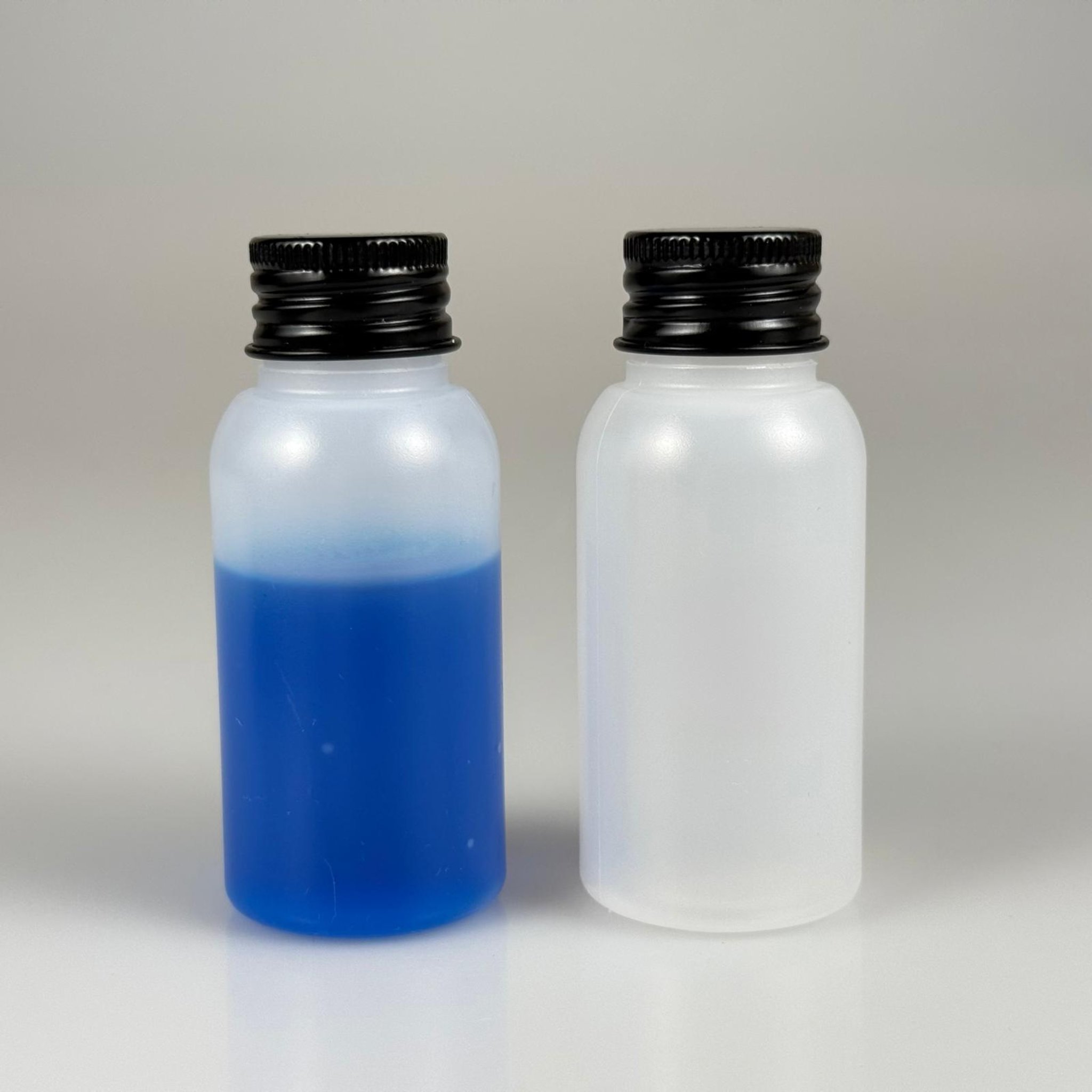 50 ML SIKILABİLİR YUMUŞAK POLİETİLEN PE PLASTİK ASETON ŞİŞESİ ( 24 AĞIZ ) + KÖPÜK CONTALI SİYAH METAL ALÜMİNYUM KAPAK TAKIM - 50 cc sos, yağ, kartuş, mürekkep vb için boş şişeler