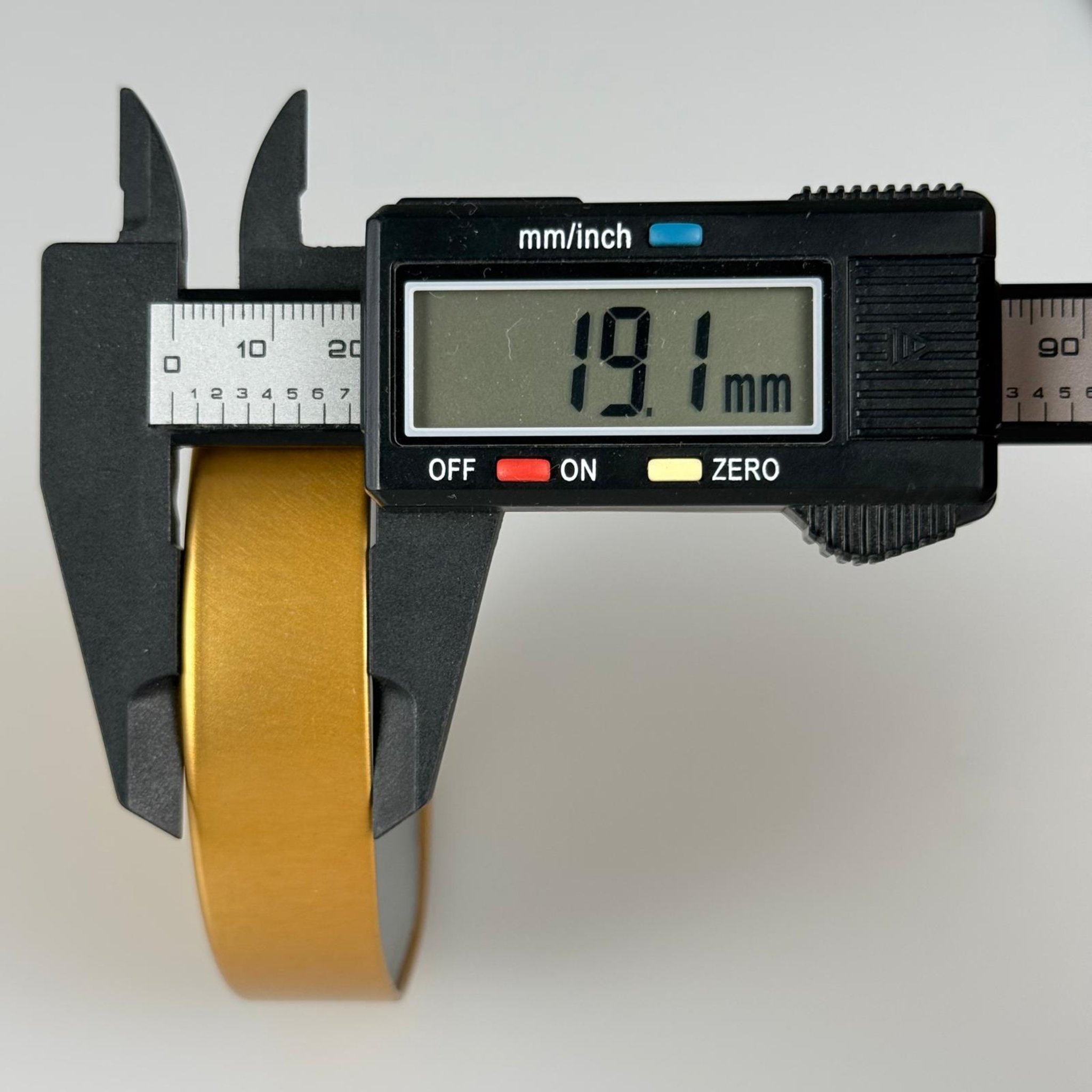 AKILLI KAPAK TWİST-OFF 82 MM GOLD RENK DERİN ETEK KAPAK