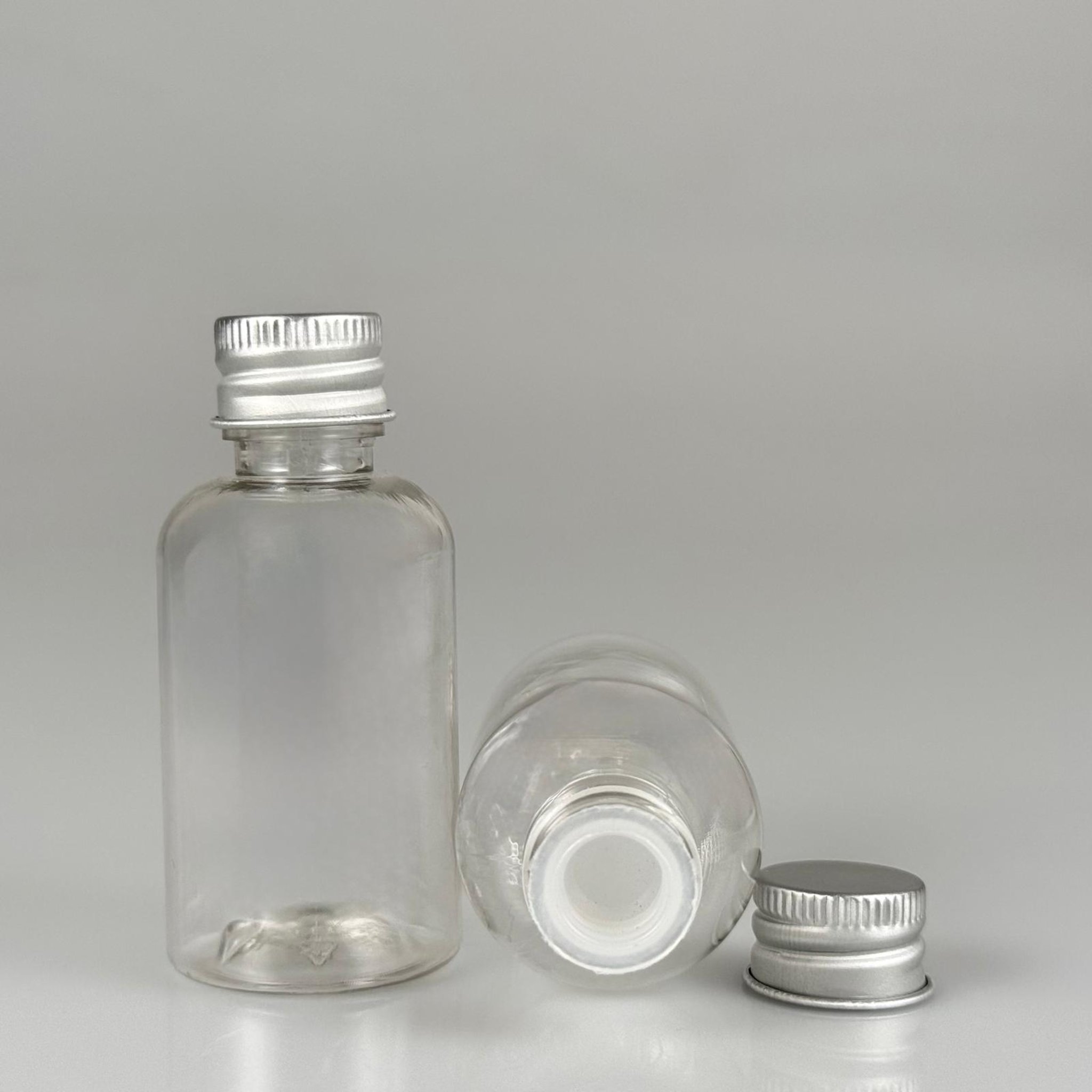 40 CC ŞEFFAF SİLİNDİR TOMBUL PET ŞİŞE + KÖPÜK CONTALI GÜMÜŞ ALÜMİNYUM METAL KAPAKLI + KÖR TIPALI TAKIM - 40 ML PLASTİK ŞİŞE