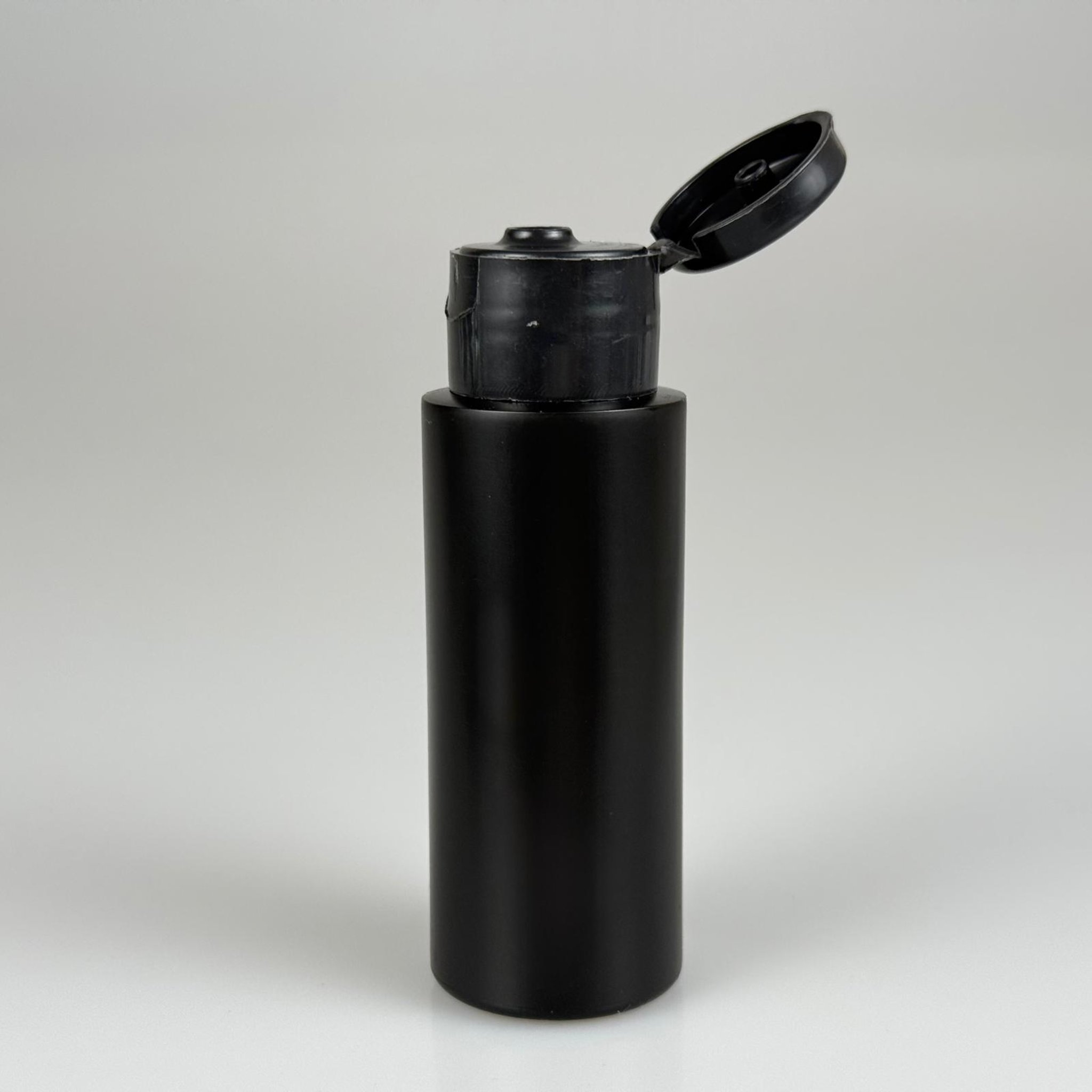 50 CC SİYAH POLİETİLEN ŞAMPUAN ŞİŞESİ -  50 ML SİYAH FLİPTOP KAPAKLI