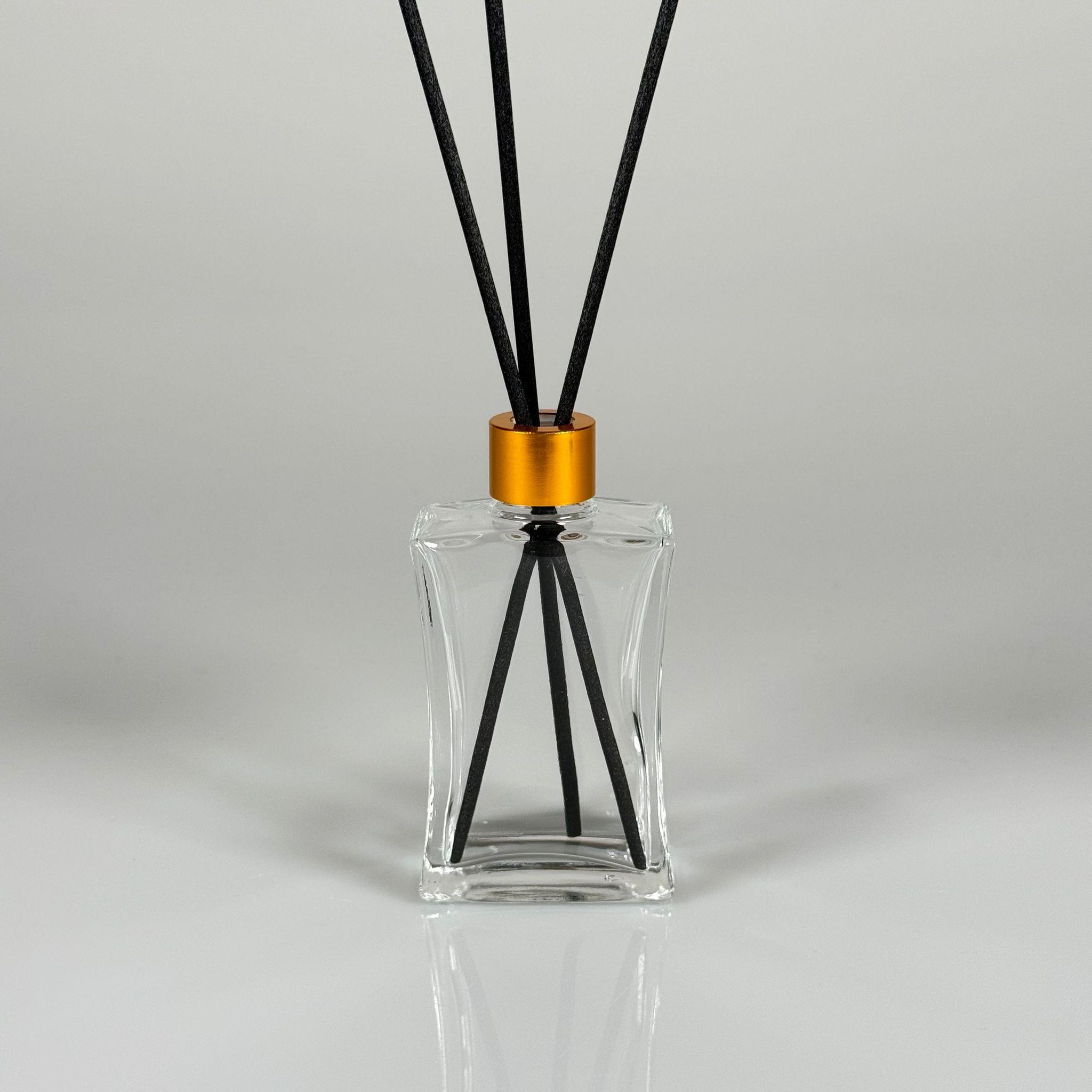 50 CC DİKDÖRTGEN BAMBU CAM BAMBU ODA KOKUSU ŞİŞESİ - 50 ML ÇUBUKLU KÖŞELİ BAMBU ODA KOKUSU ŞİŞESİ - DİFÜZÖR ŞİŞE- CAM ŞİŞE + GOLD METAL KAPAK + PLASTİK TIPA + 3 ADET FİBER SİYAH BAMBU ÇUBUK