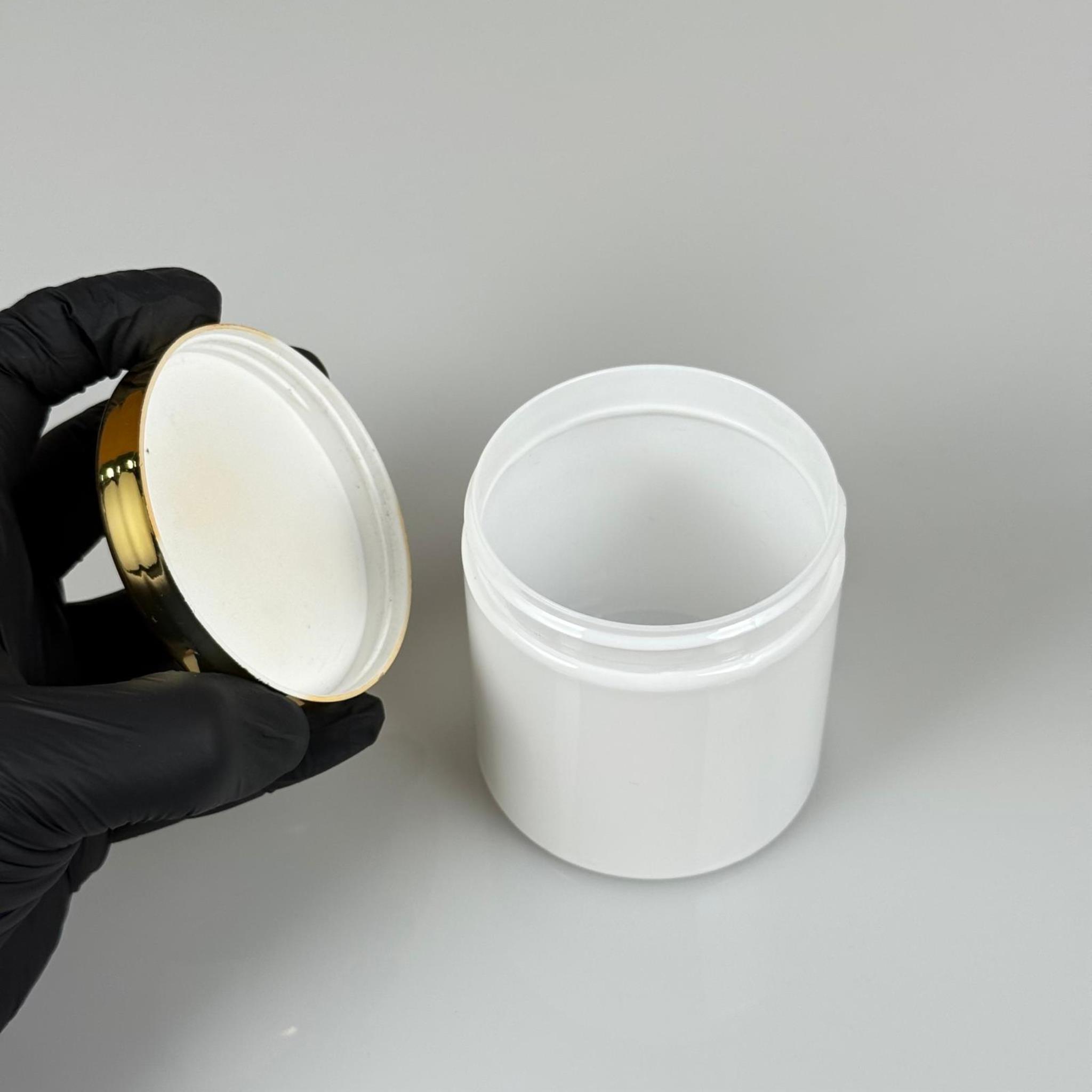 250 CC BEYAZ SERT PLASTİK KAVANOZ - GOLD KAPLAMALI PLASTİK KAPAKLI - 250 ML METAL KAPAKLI PLASTİK KAVANOZ - KOZMETİK KAVANOZ, GIDA KAVANOZU VE KREM KAVANOZU OLARAK KULLANABİLİRSİNİZ