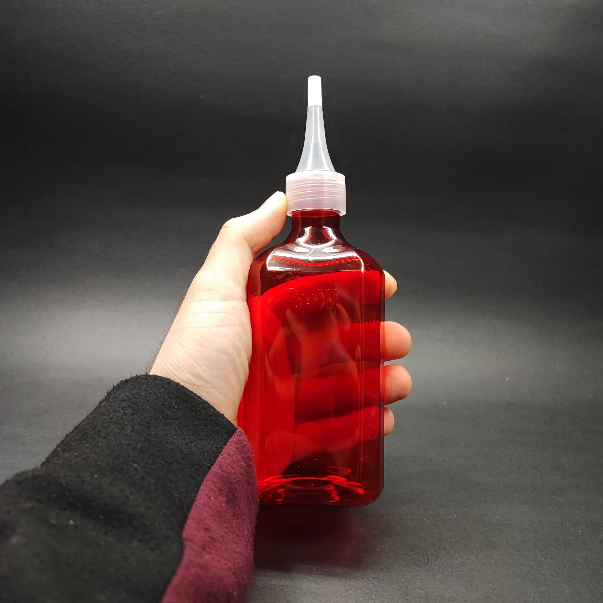 200 CC ÖLÇEKLİ PET ŞİŞE - ŞEFFAF AKITICI SİVRİ KAPAKLI - 200 ML VE OZ ÖLÇÜLÜ KIRMIZI PET ŞİŞE