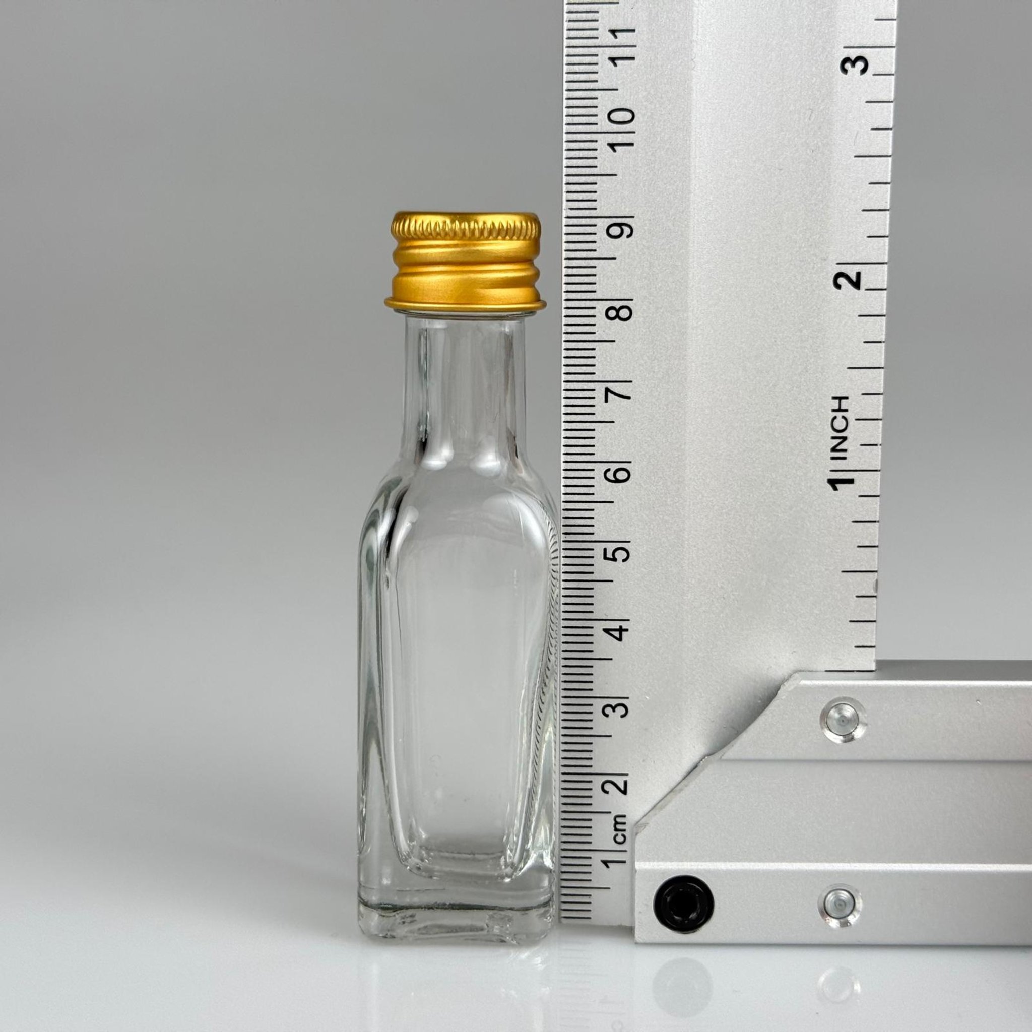 20 CC MARASKA KÖŞELİ CAM ŞİŞE + GOLD ALÜMİNYUM METAL KAPAKLI TAKIM - 20 ML SOS ŞİŞESİ