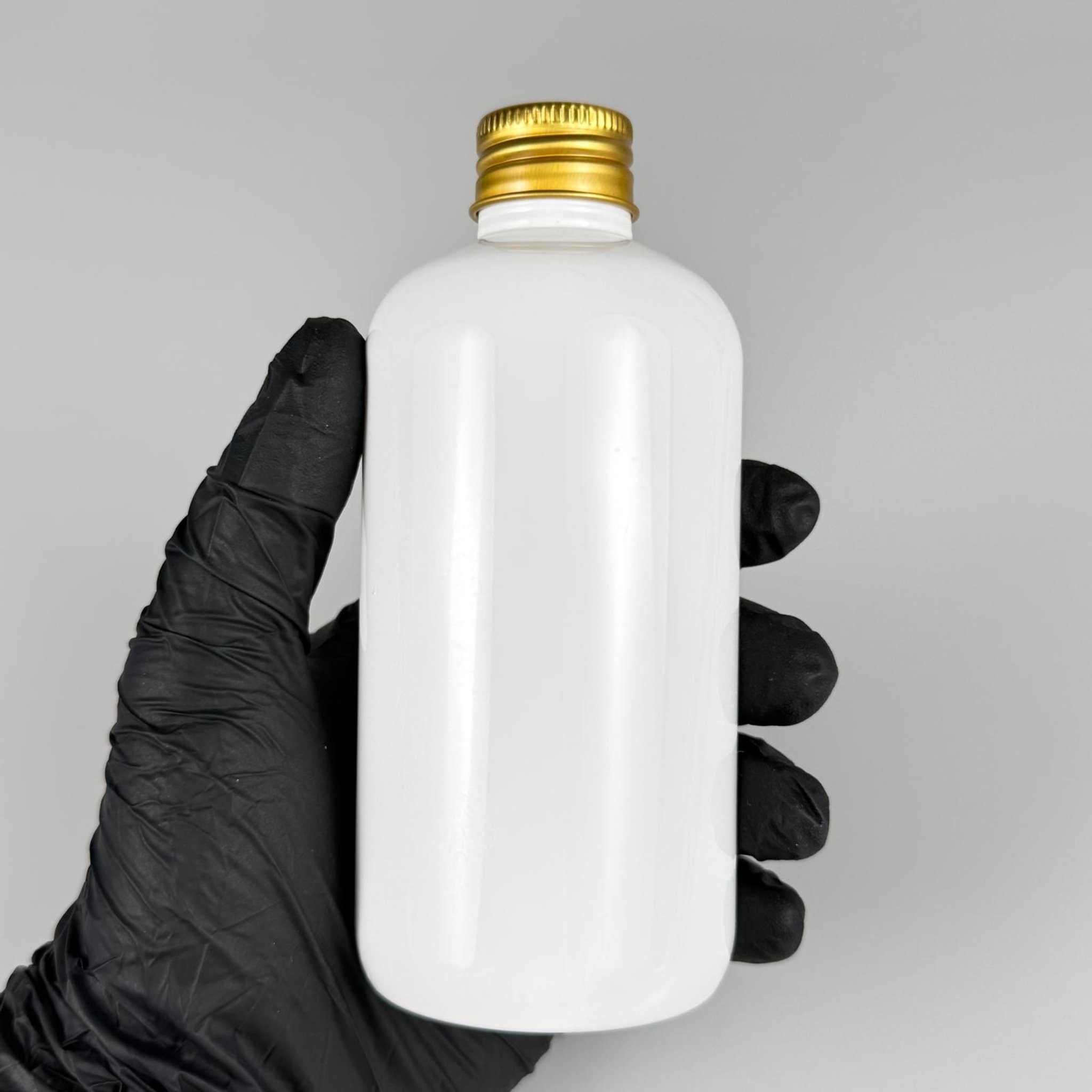 250 CC BEYAZ PLASTİK ŞİŞE ZEYNEP MODEL ( 24 AĞIZ ) + KÖPÜK CONTALI GOLD METAL ALÜMİNYUM KAPAKLI + KOLONYA TIPALI TAKIM - 250 ML KAPAKLI BEYAZ TOMBUL PET ŞİŞELER