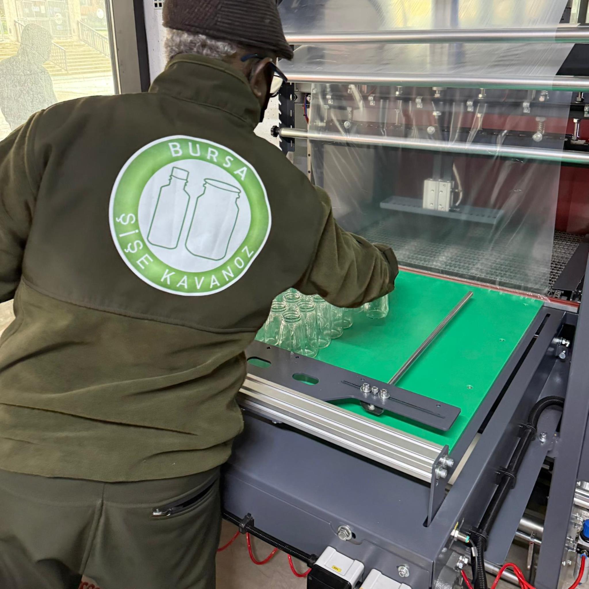 PAKETLEME HİZMETİ - BURSA VE ÇEVRE İLLER İÇİN OTOMATİK SHRINK MAKİNESİ İLE KALİTELİ VE HIZLI AMBALAJLAMA HİZMETİMİZ MEVCUTTUR.