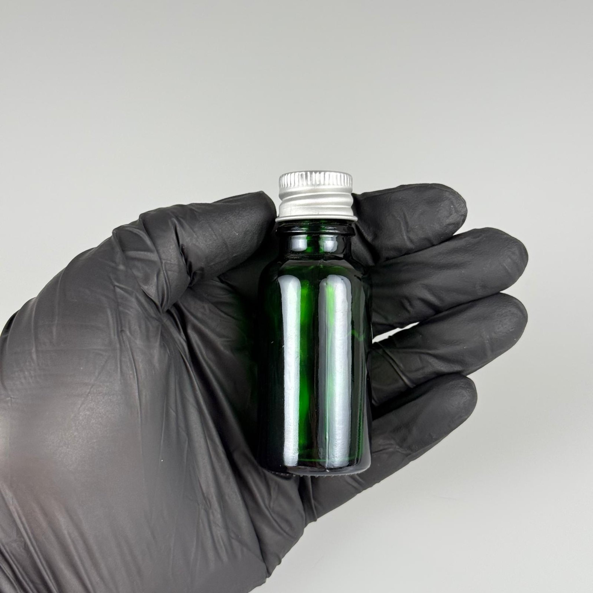 20 CC YEŞİL CAM ŞİŞE + KÖPÜK CONTALI GÜMÜŞ ALÜMİNYUM METAL KAPAKLI + KÖR TIPALI TAKIM - 20 ML YEŞİL CAM ŞİŞE