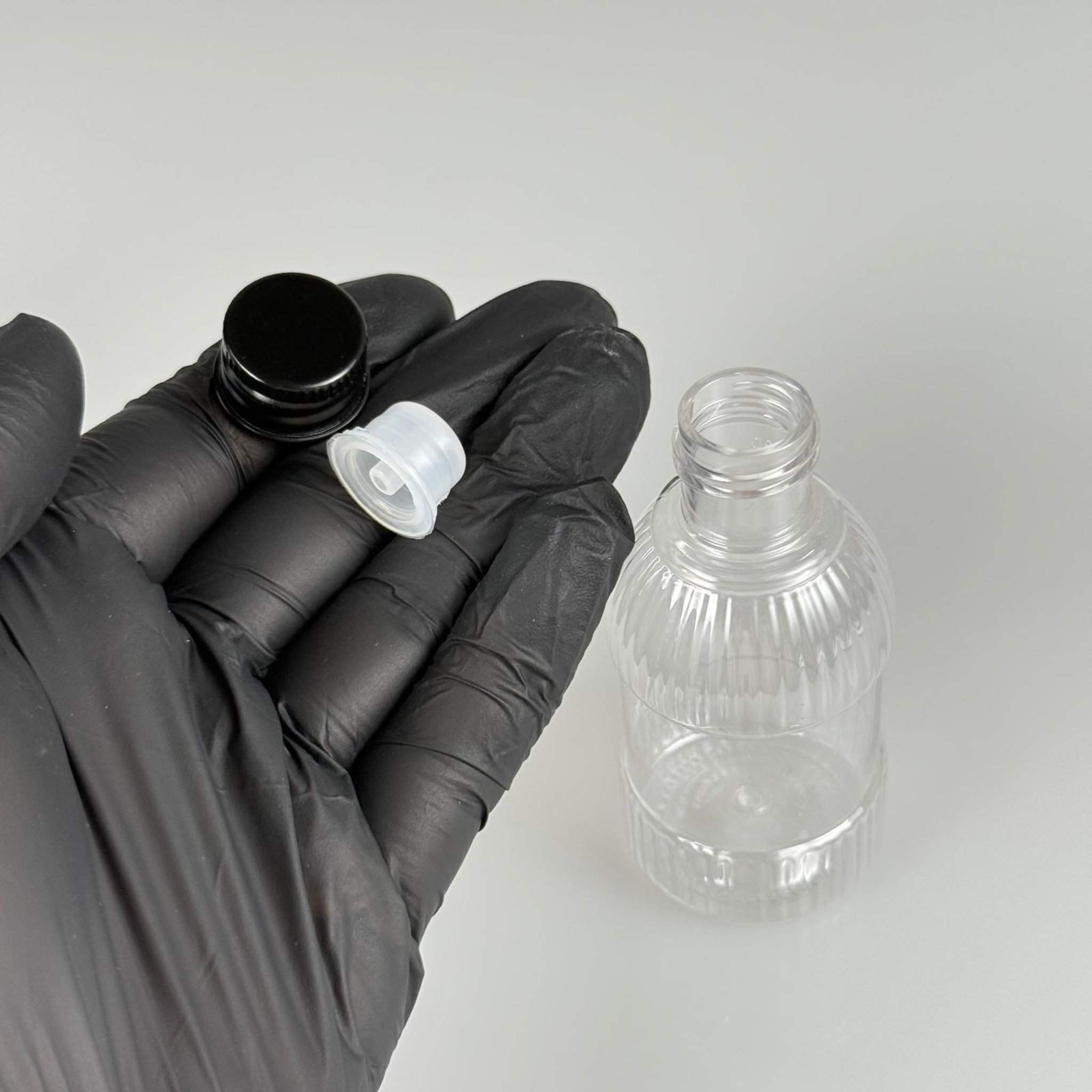 50 CC MANDALİNA MODEL PET ŞİŞE + KÖPÜK CONTALI SİYAH ALÜMİNYUM METAL KAPAKLI + KOLONYA TIPALI TAKIM - 50 ML TOMBUL PET ŞİŞE