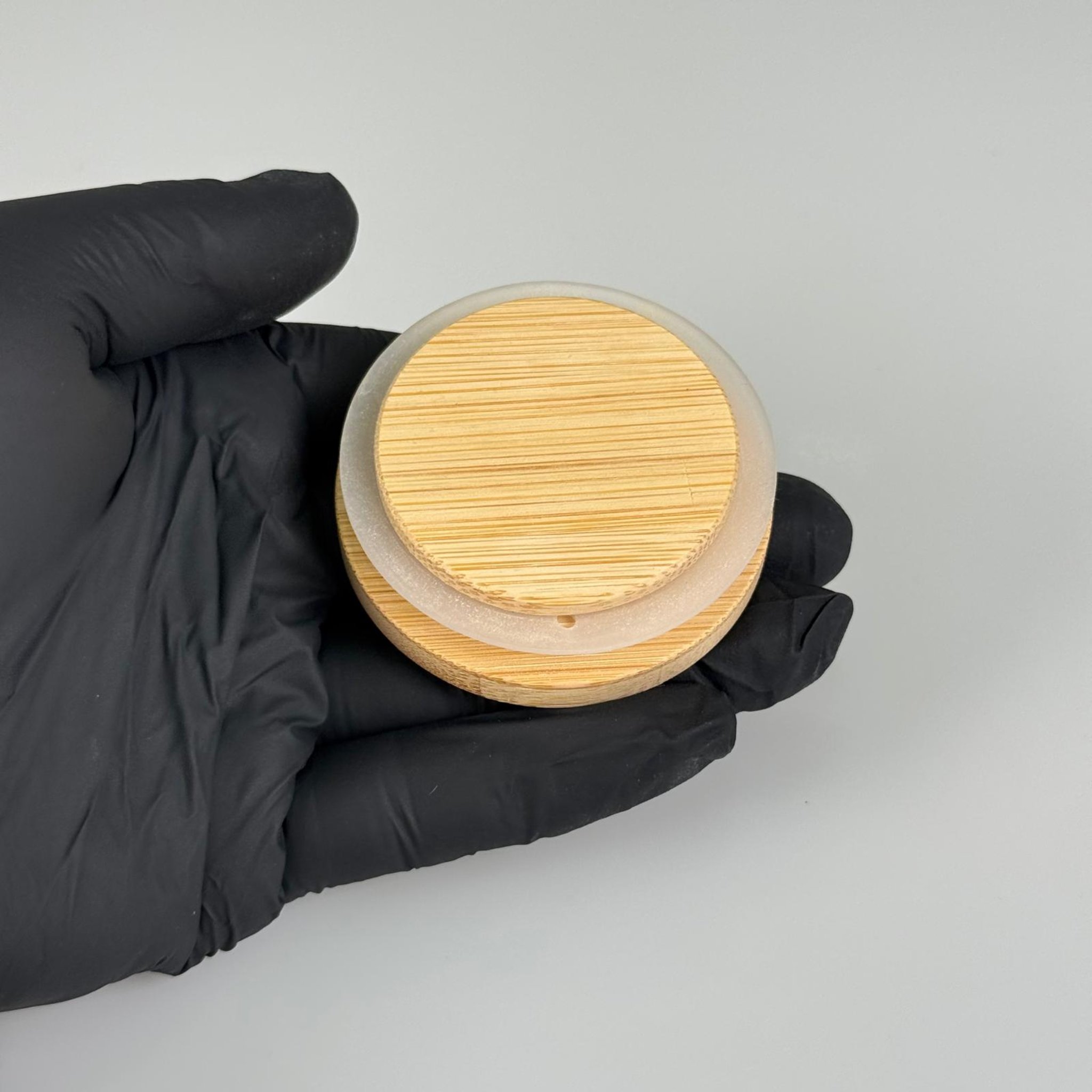 50 MM AHŞAP BAMBU GEÇME KAPAK - SİLİKON CONTALI - MUM BARDAK, BAHARAT KAVANOZU VB İÇİN KULLANILABİLİR