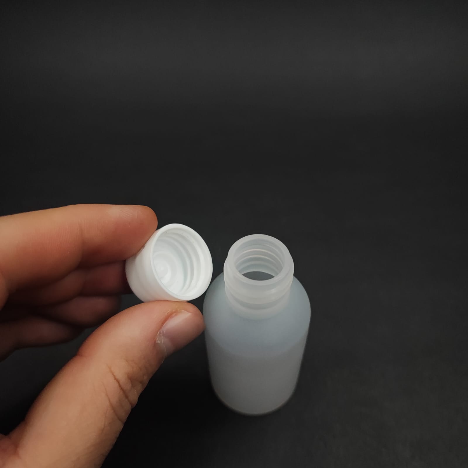 30 CC NATÜRAL POLİETİLEN ŞİŞE + KENDİNDEN CONTALI SIZDIRMAZ BEYAZ KAPAK - 30 ML KAPAKLI PET ŞİŞE