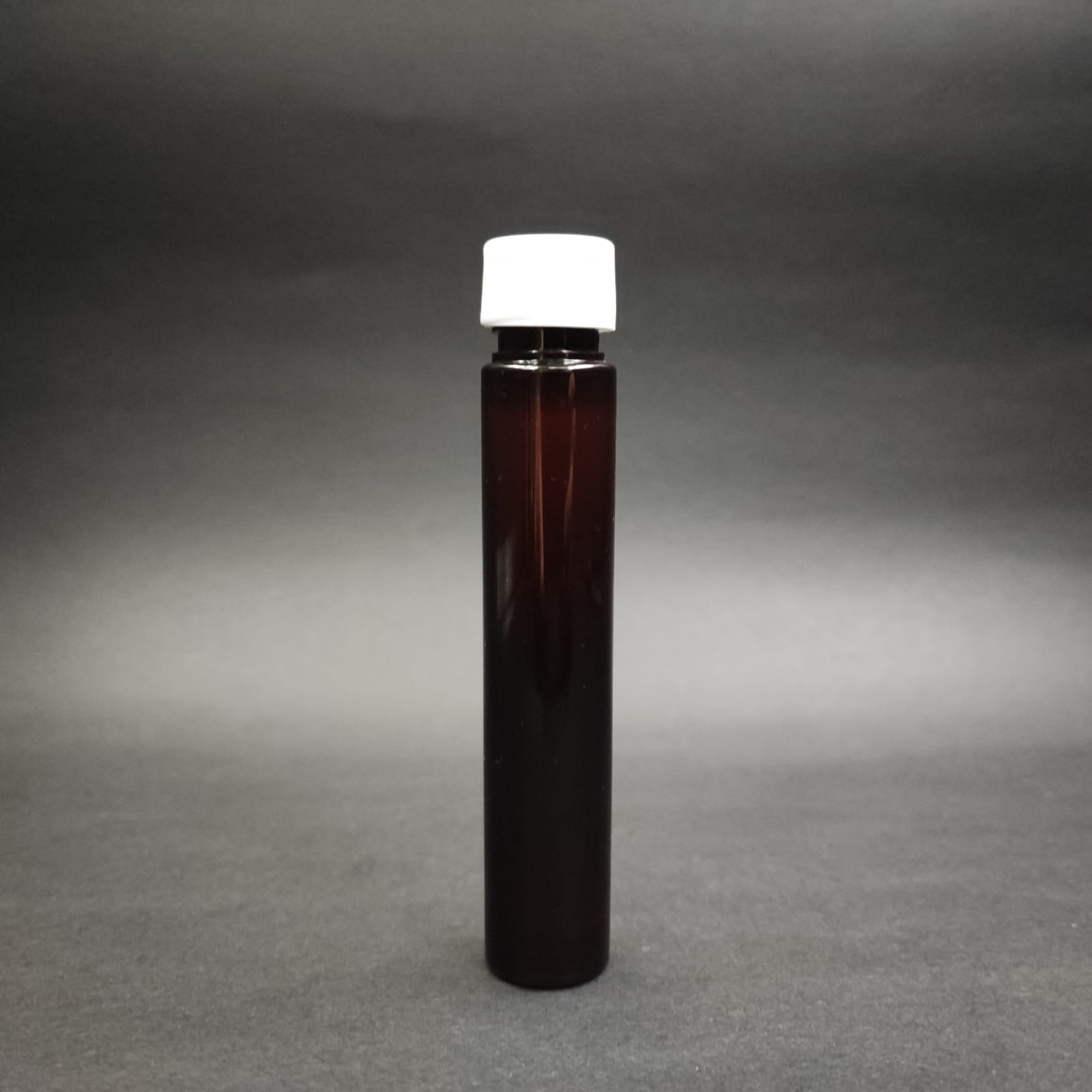 30 CC AMBER PLASTİK UZUN ŞİŞE + KENDİNDEN CONTALI SIZDIRMAZ BEYAZ KAPAK - 30 ML KAPAKLI PET ŞİŞE