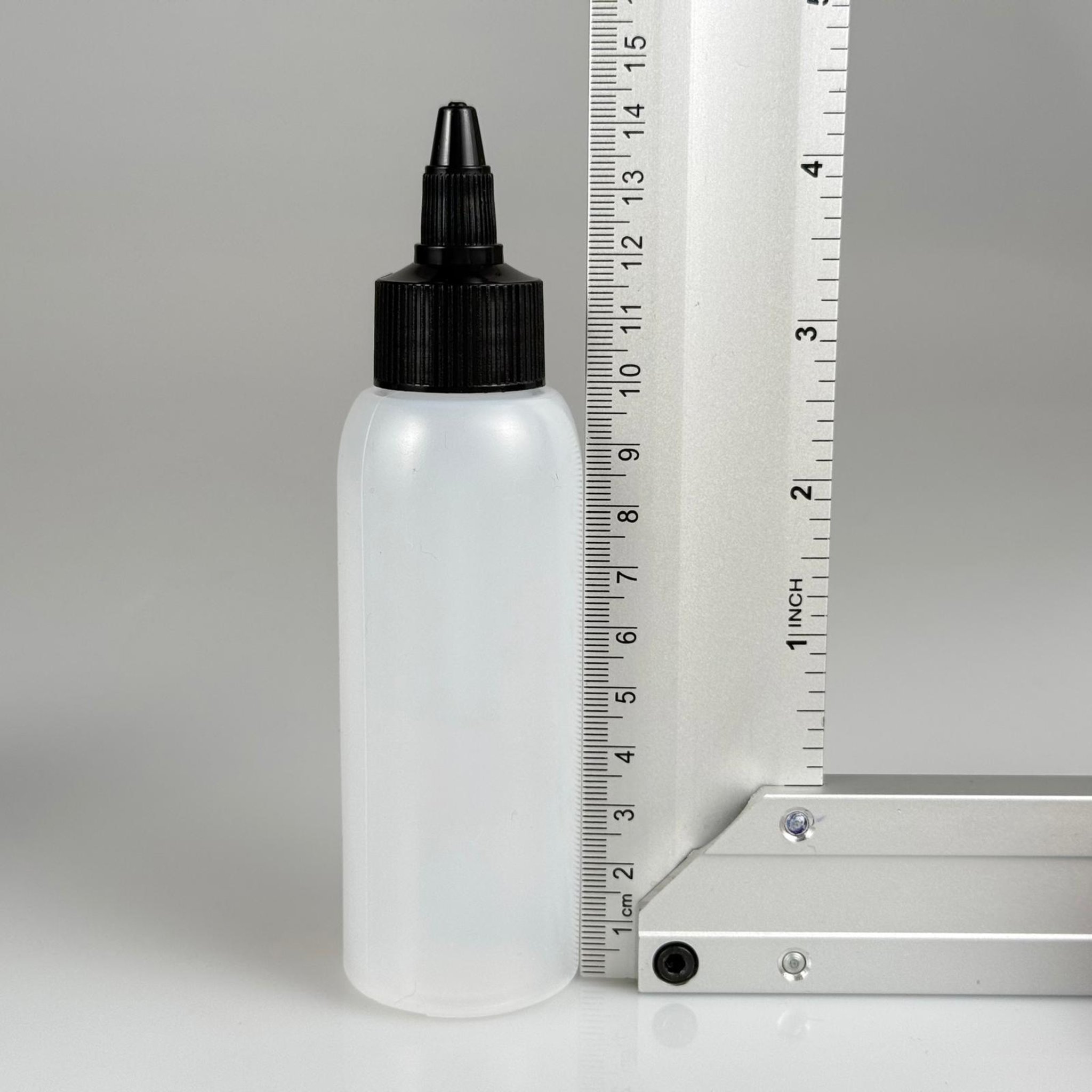 100 ML SIKILABİLİR YUMUŞAK PE POLİETİLEN PLASTİK ŞİŞE - SİYAH TWİST SİVRİ KARTUŞ KAPAKLI - 100 cc sos, yağ, kartuş, mürekkep vb için boş şişeler