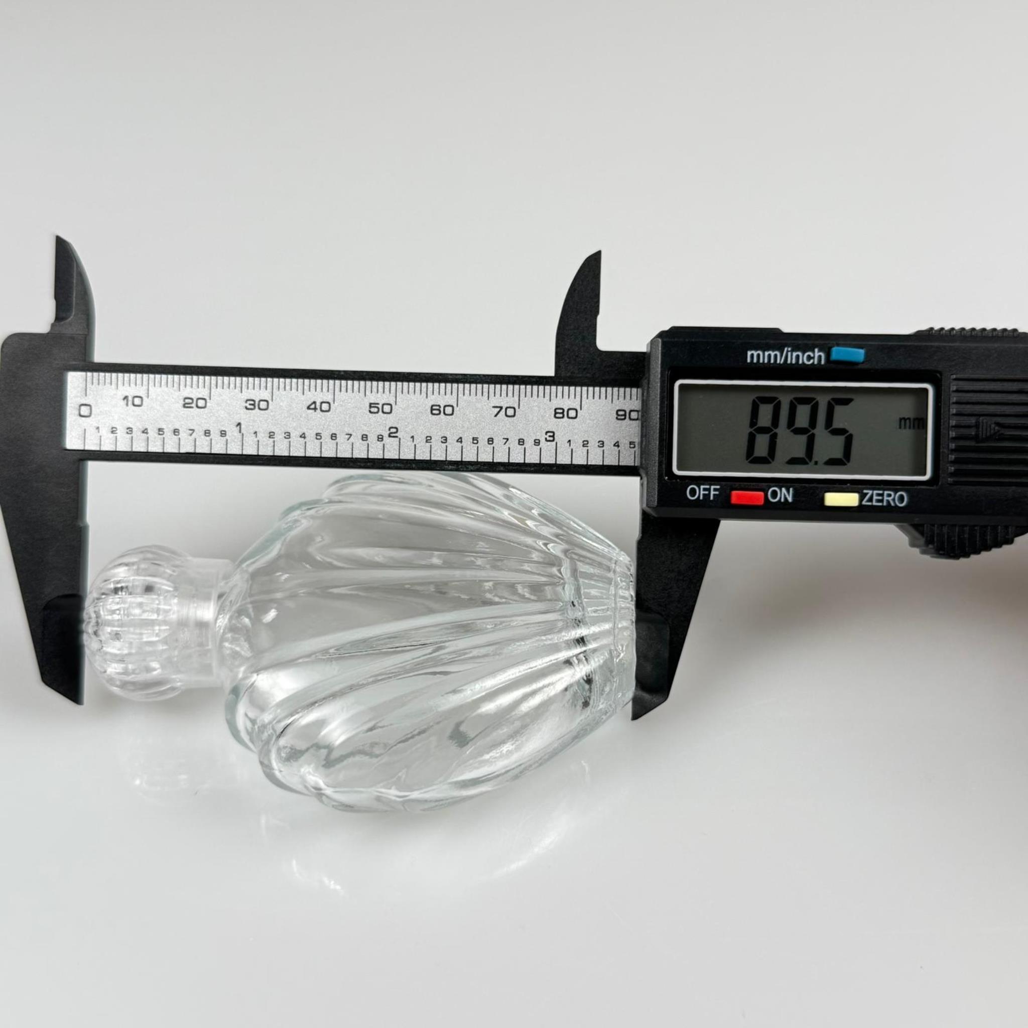 45 CC İSTİRİDYE MODEL CAM ŞİŞE - KRİSTAL KAPAKLI KOLONYA TIPALI - 45 ML PRESTİJLİ ŞİŞE