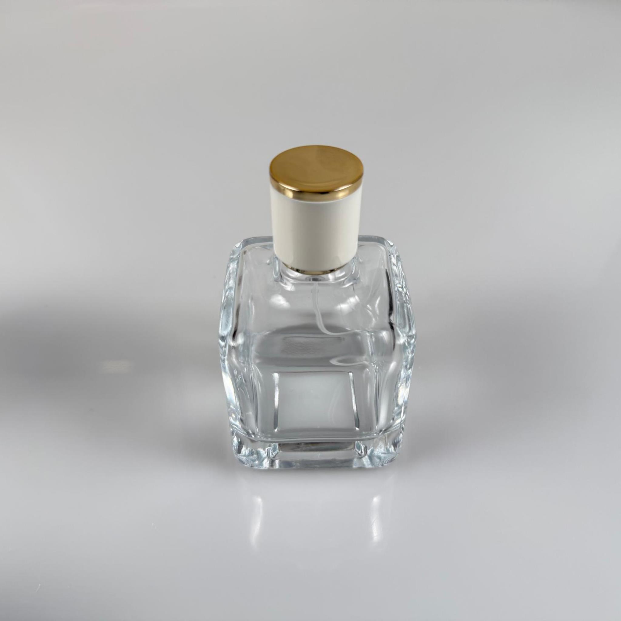 100 ML KARE MODEL LURA PARFÜM ŞİŞESİ - SİYAH METAL SPREYLİ + GOLD BEYAZ KAPAKLI (AĞIZ 15 MM GEÇME KOLAY KAPAMA)