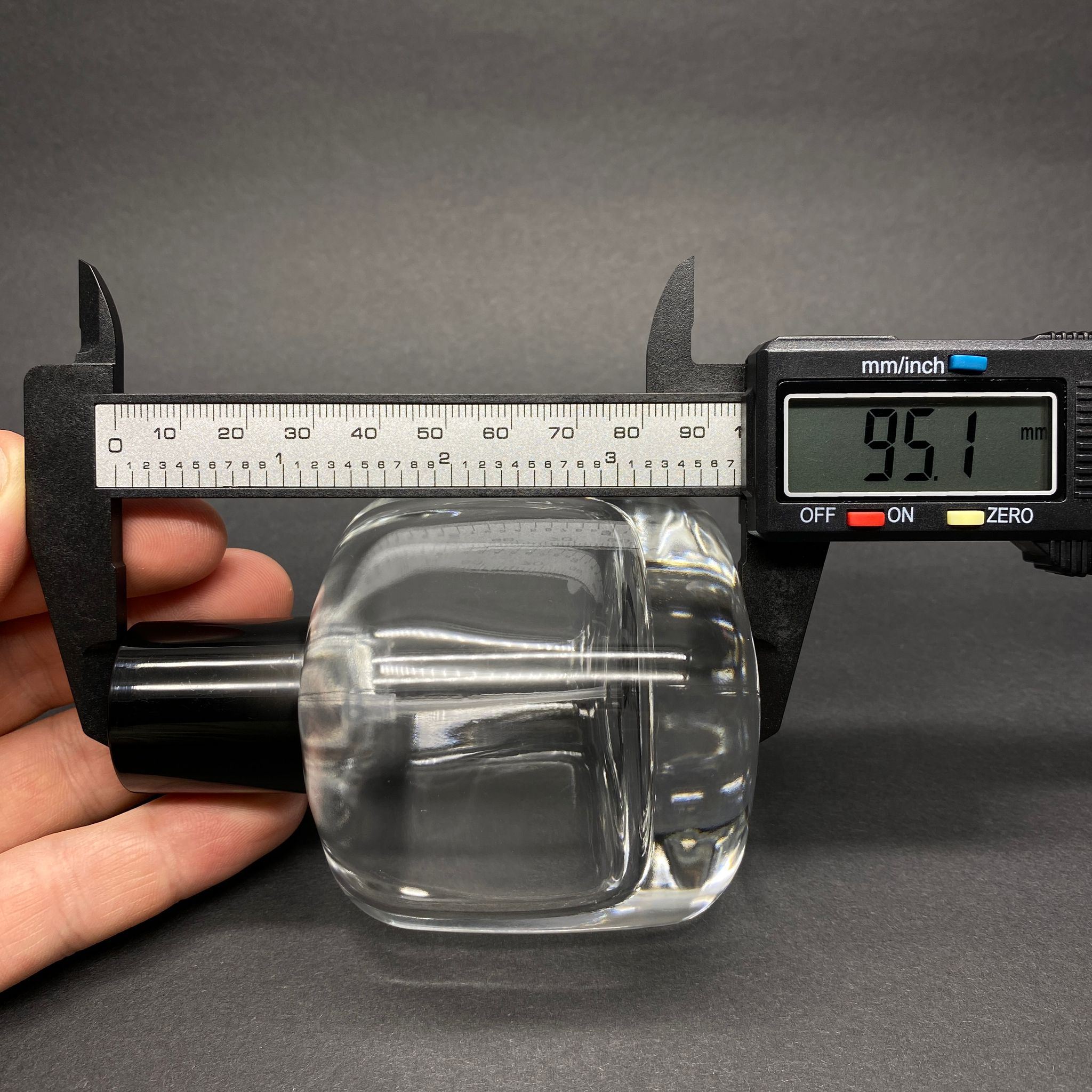 100 ML OVAL KARE MODEL CORE PARFÜM ŞİŞESİ - SİYAH METAL SPREYLİ + SİYAH KAPAKLI (AĞIZ 15 MM GEÇME KOLAY KAPAMA)
