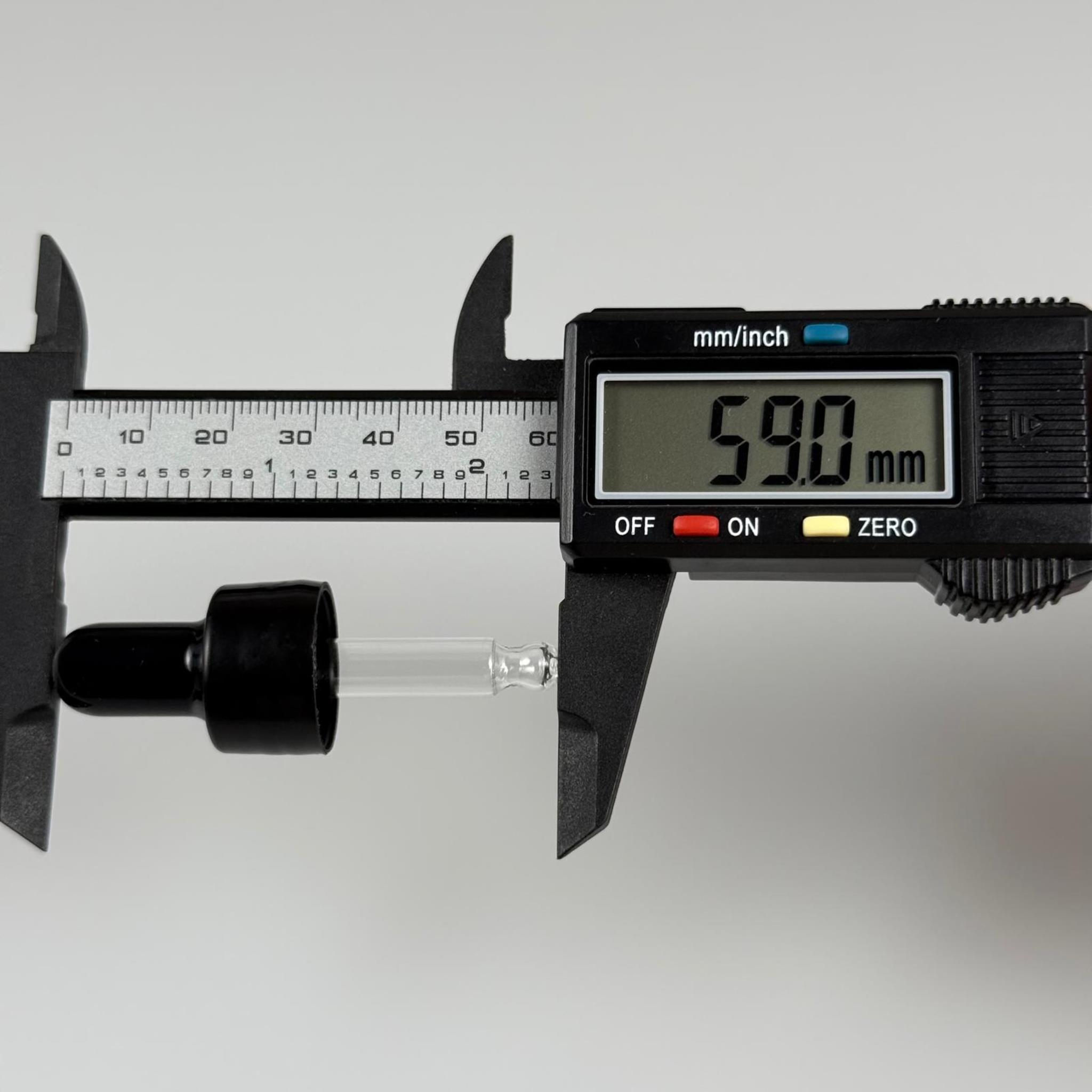 18 MM CAM DAMLALIKLI TAKIM - SİYAH EMZİK +  DELİKLİ PLASTİK DÜZ SİYAH KAPAK + 42 MM CAM PİPET