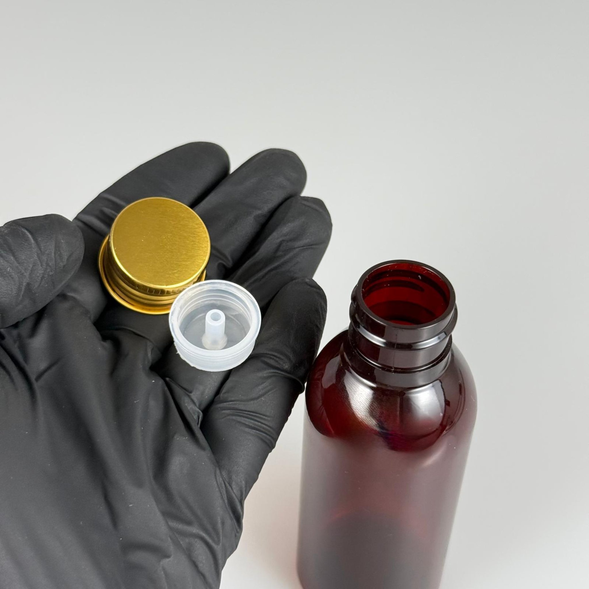 100 CC AMBER SERT MODEL PET ŞİŞE (24 AĞIZ) + KÖPÜK CONTALI GOLD METAL ALÜMİNYUM KAPAK KOLONYA TIPALI TAKIM - 100 ML KAPAKLI KAHVERENGİ KALIN PET ŞİŞELER