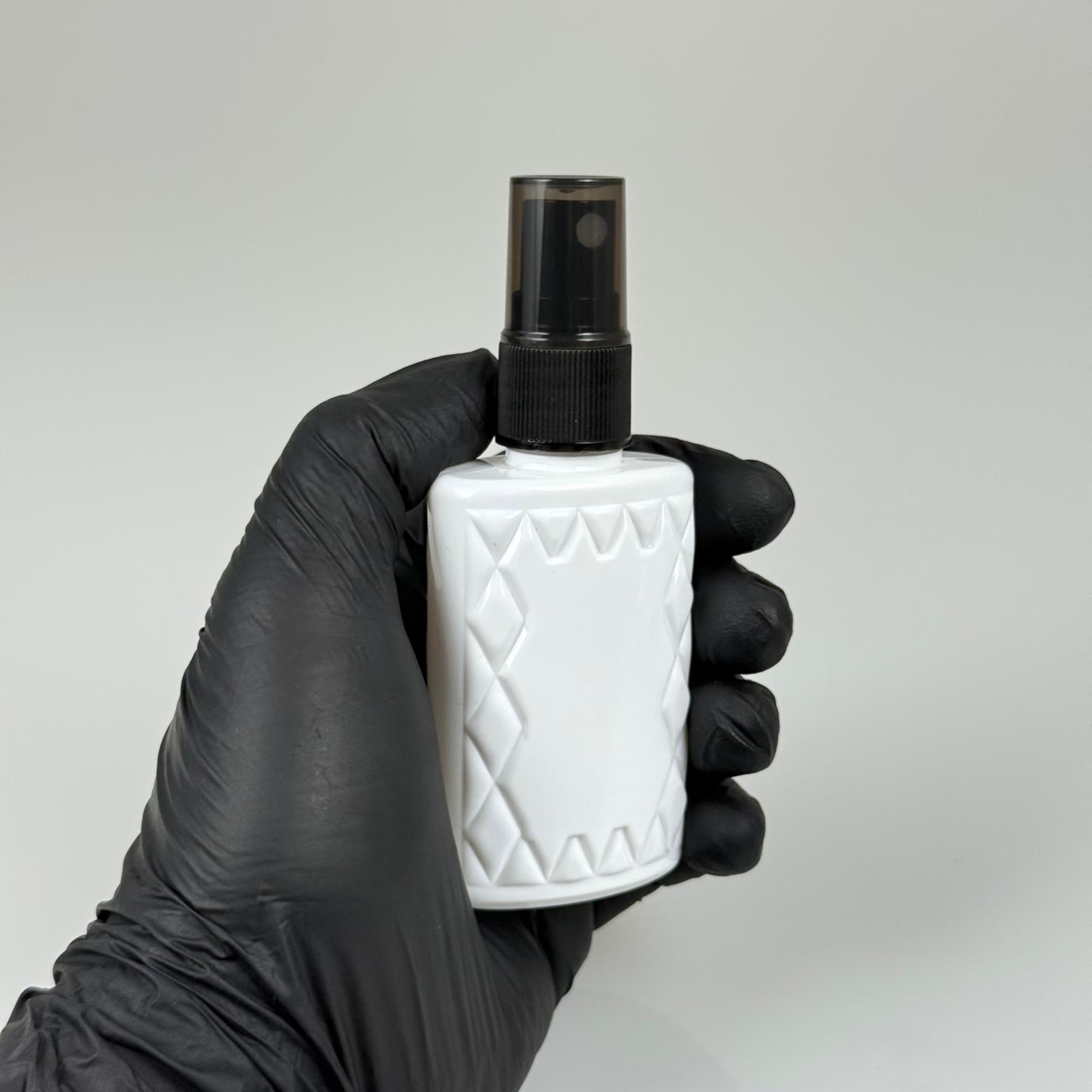50 CC BEYAZ PET KÖŞELİ PARFÜM ŞİŞESİ  - SİYAH SPREYLİ - 50 ML PLASTİK PARFÜM - KOLONYA ŞİŞESİ