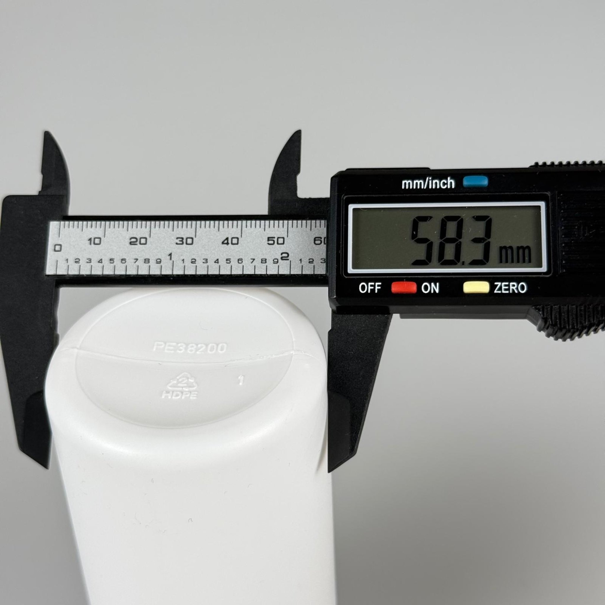 200 ML CONTALI ÇOCUK KİLİT KAPAKLI TABLET ŞİŞESİ  - 200 CC BEYAZ POLİETİLEN HDPE KAVANOZ + 38 MM BEYAZ ÇOCUK KİLİTLİ KAPAK + KENDİNDEN YAPIŞKANLI KÖPÜK CONTA TAKIM -  KAPSÜL KUTUSU - İLAÇ ŞİŞESİ - MEDİKAL HAP ŞİŞESİ - FARMASÖTİK KAVANOZ