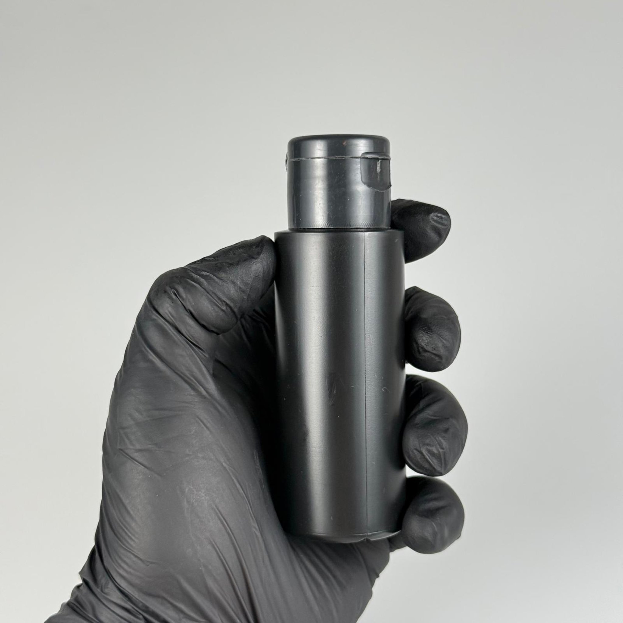 50 CC SİYAH POLİETİLEN ŞAMPUAN ŞİŞESİ -  50 ML SİYAH FLİPTOP KAPAKLI