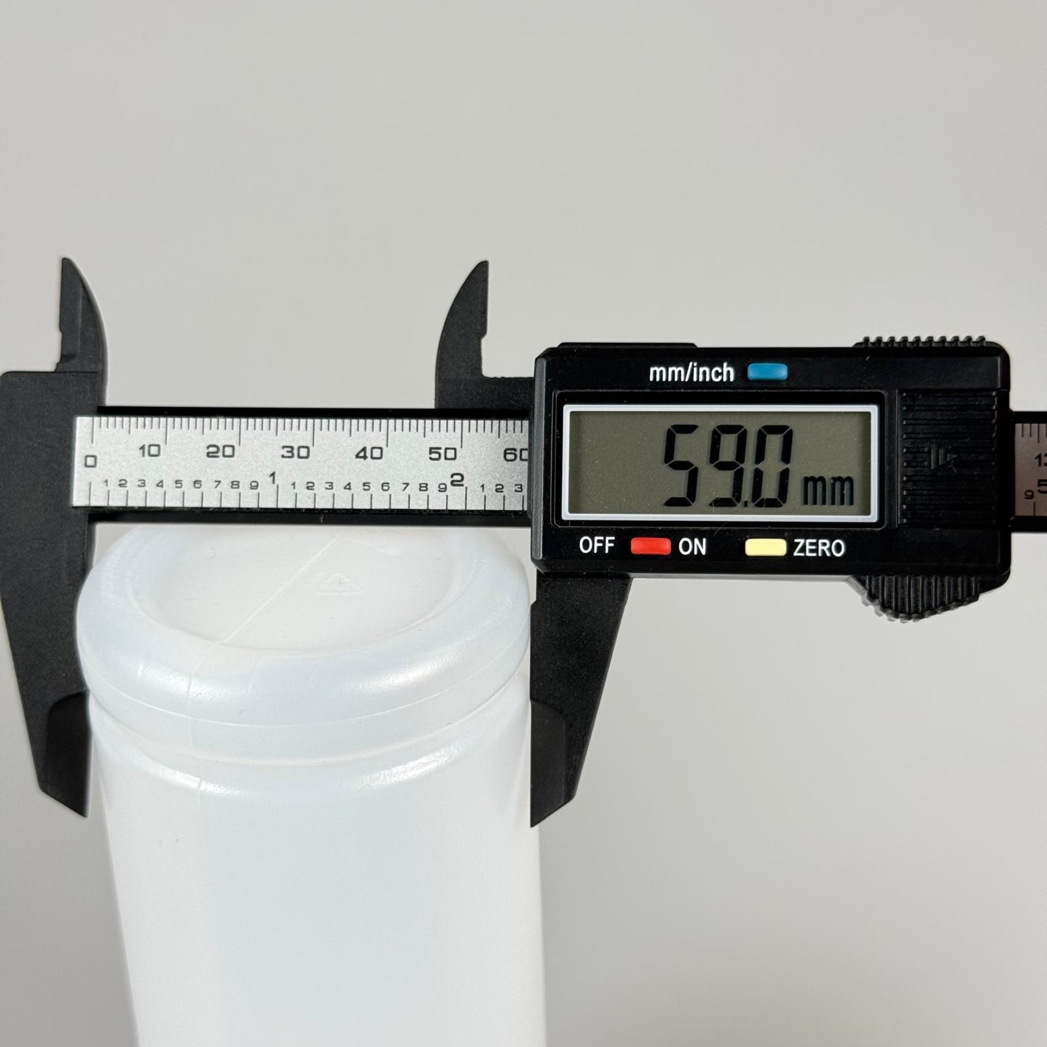 250 CC TİNER ŞİŞESİ - BÜYÜK SİYAH BEYAZ DOZAJLI KİMYASALA DAYANIKLI TRİGER TETİK SPREYLİ - 250 ML KİMYASALA DAYANIKLI PLASTİK ŞİŞE - 0,25 LT POLİETİLEN ŞİŞE - TOMBUL OTO TEMİZLİK ŞİŞESİ