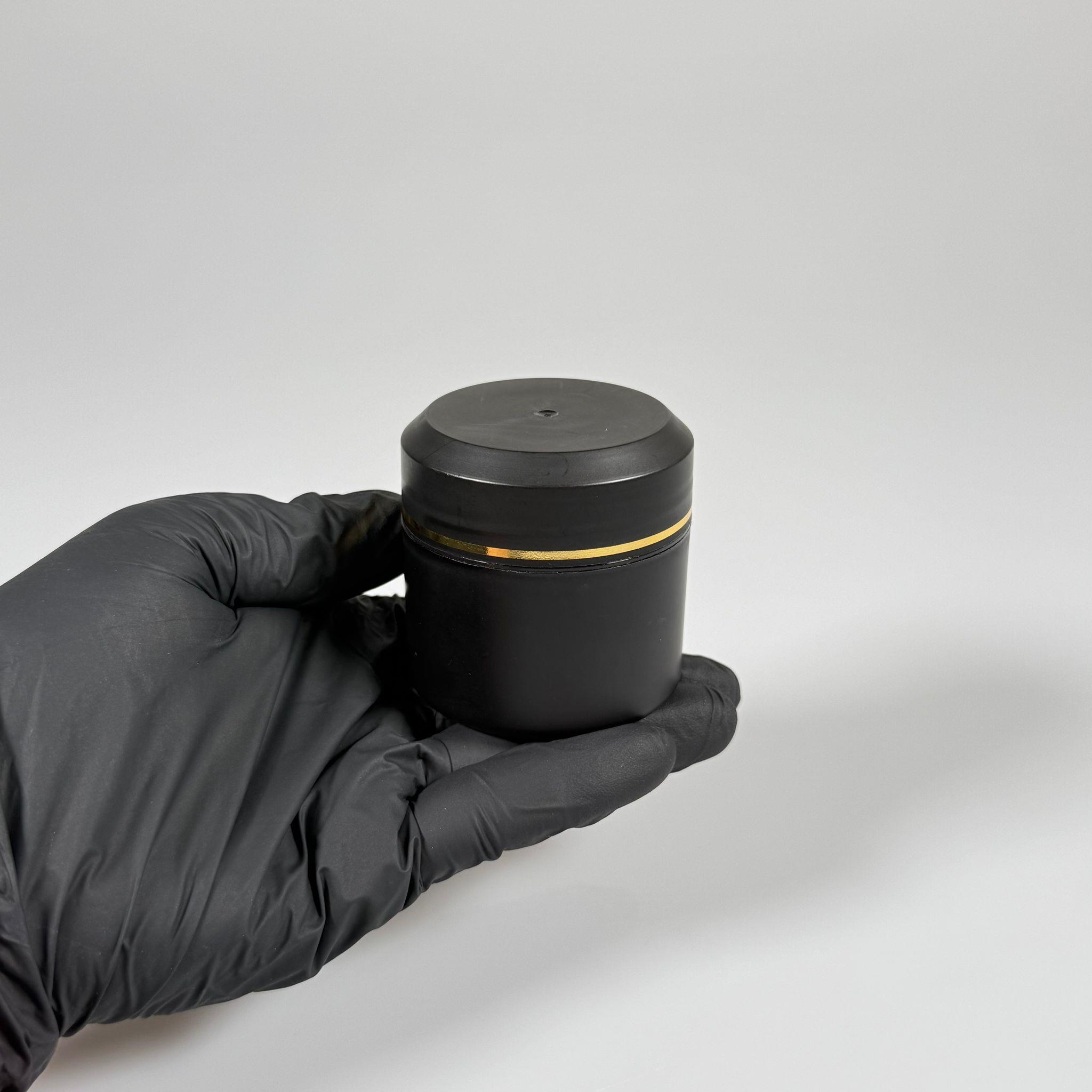 50 CC NOBEL KREM KAVANOZU - KAPAKLI - İÇ TIPALI - SİYAH - GOLD YALDIZLI KREM KUTUSU - KOZMETİK AMBALAJ