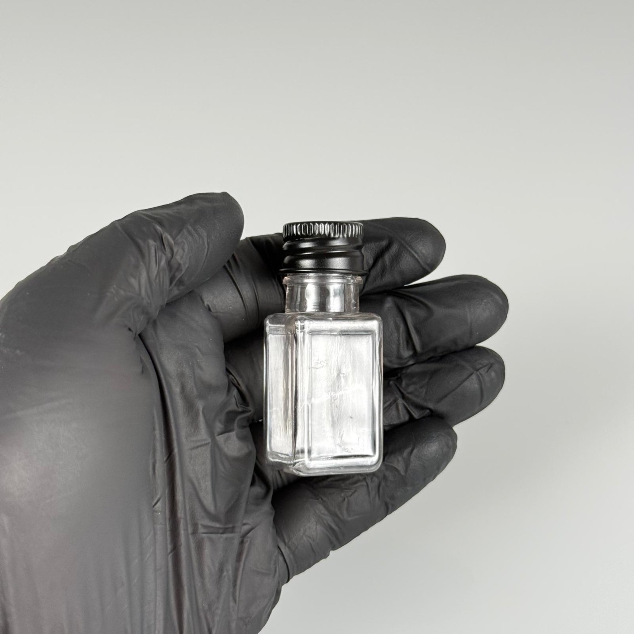 10 CC ŞEFFAF KARE PET SHOT ŞİŞE - KÖPÜK CONTALI SİYAH ALÜMİNYUM METAL KAPAKLI + DAMLALIKLI KOLONYA TIPALI TAKIM - 10 ML PLASTİK ŞİŞE