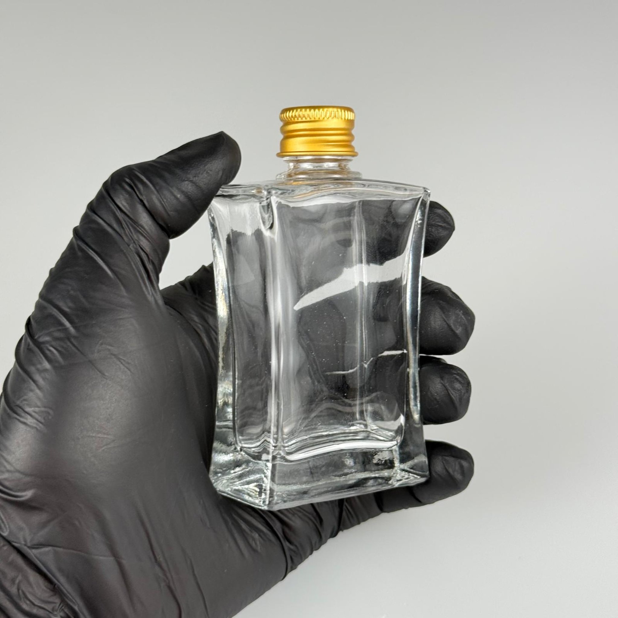 50 CC ŞEFFAF CAM DİKDÖRTGEN ŞİŞE + GOLD ALÜMİNYUM METAL KAPAKLI TAKIM - 30 ML KAHVERENGİ CAM ŞİŞE - 1. KALİTE İTHAL CAM