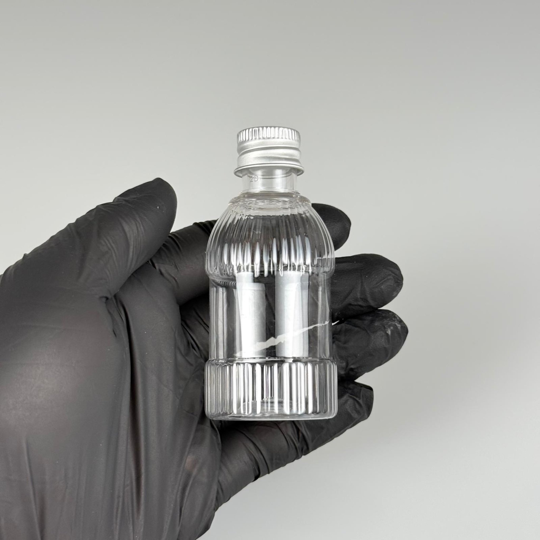 50 CC MANDALİNA MODEL PET ŞİŞE + KÖPÜK CONTALI GÜMÜŞ ALÜMİNYUM METAL KAPAKLI + KOLONYA TIPALI TAKIM - 50 ML TOMBUL PET ŞİŞE