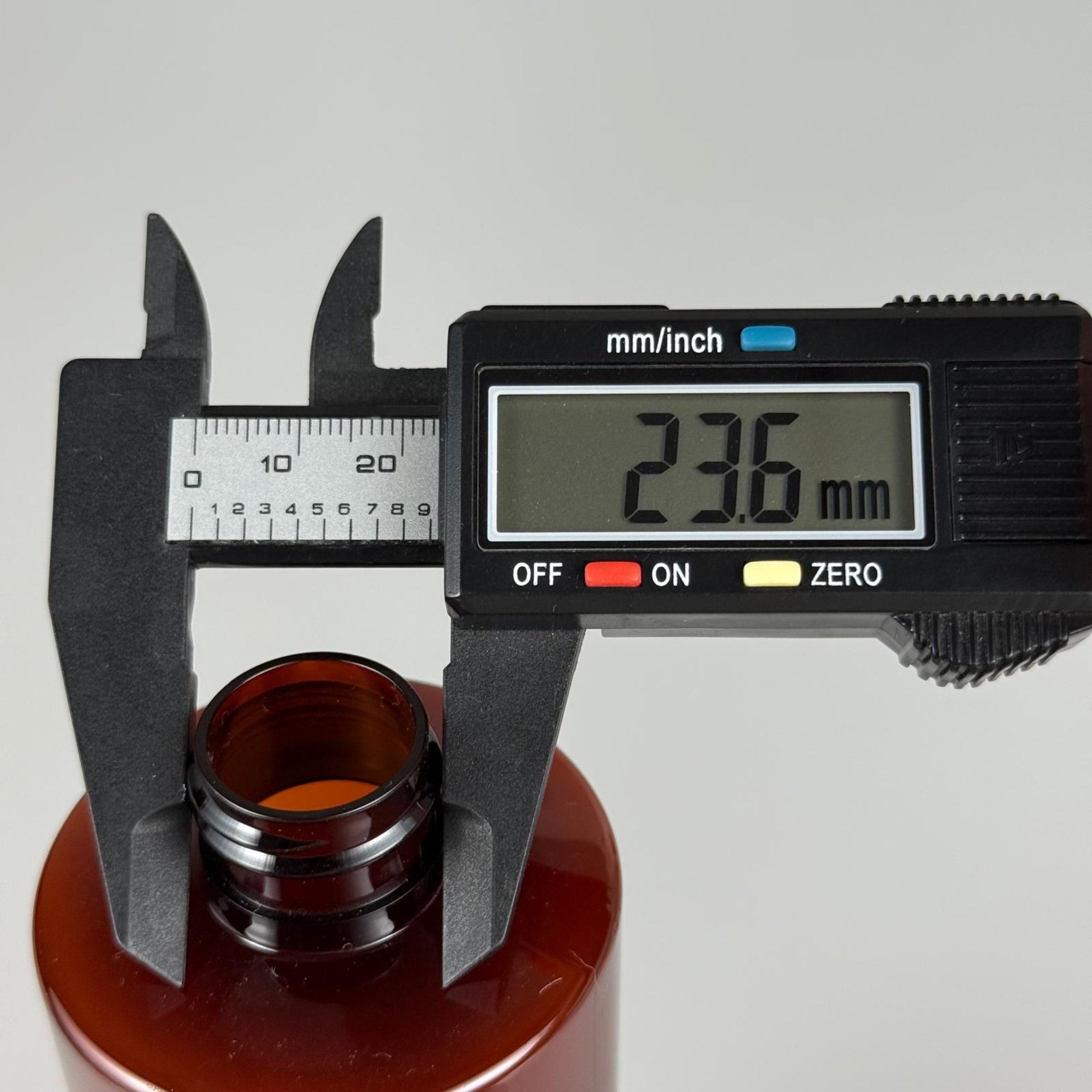 400 CC AMBER KÜT PET ŞİŞE 24 MM (30 GR) KY